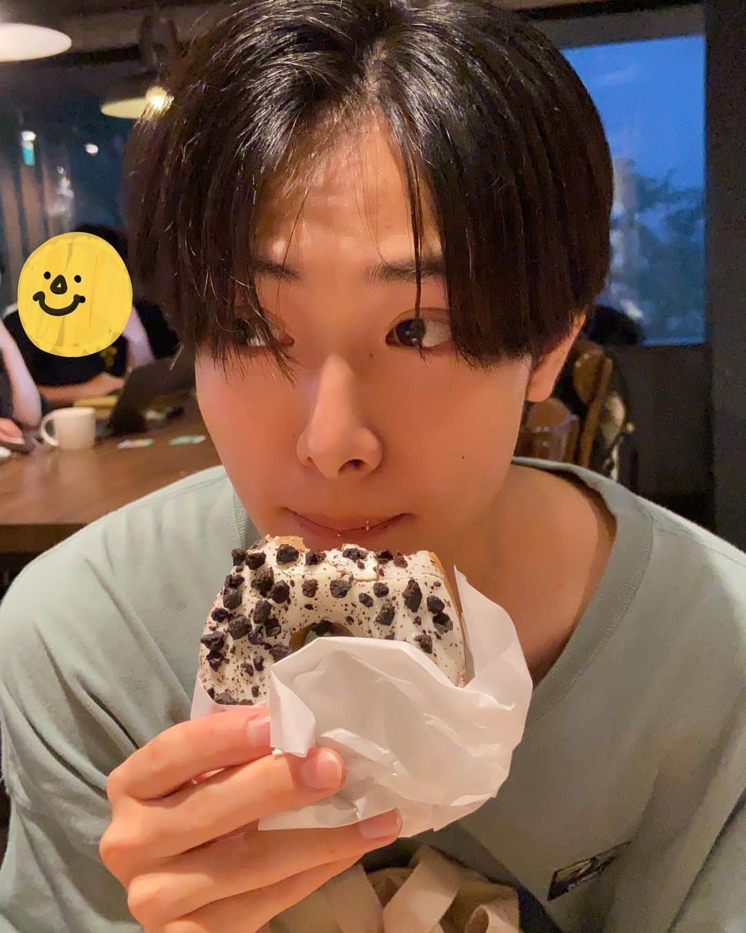 内田禅さんのインスタグラム写真 - (内田禅Instagram)「ドーナッツ美味しい〜🤤🍩」8月13日 19時10分 - zen_753