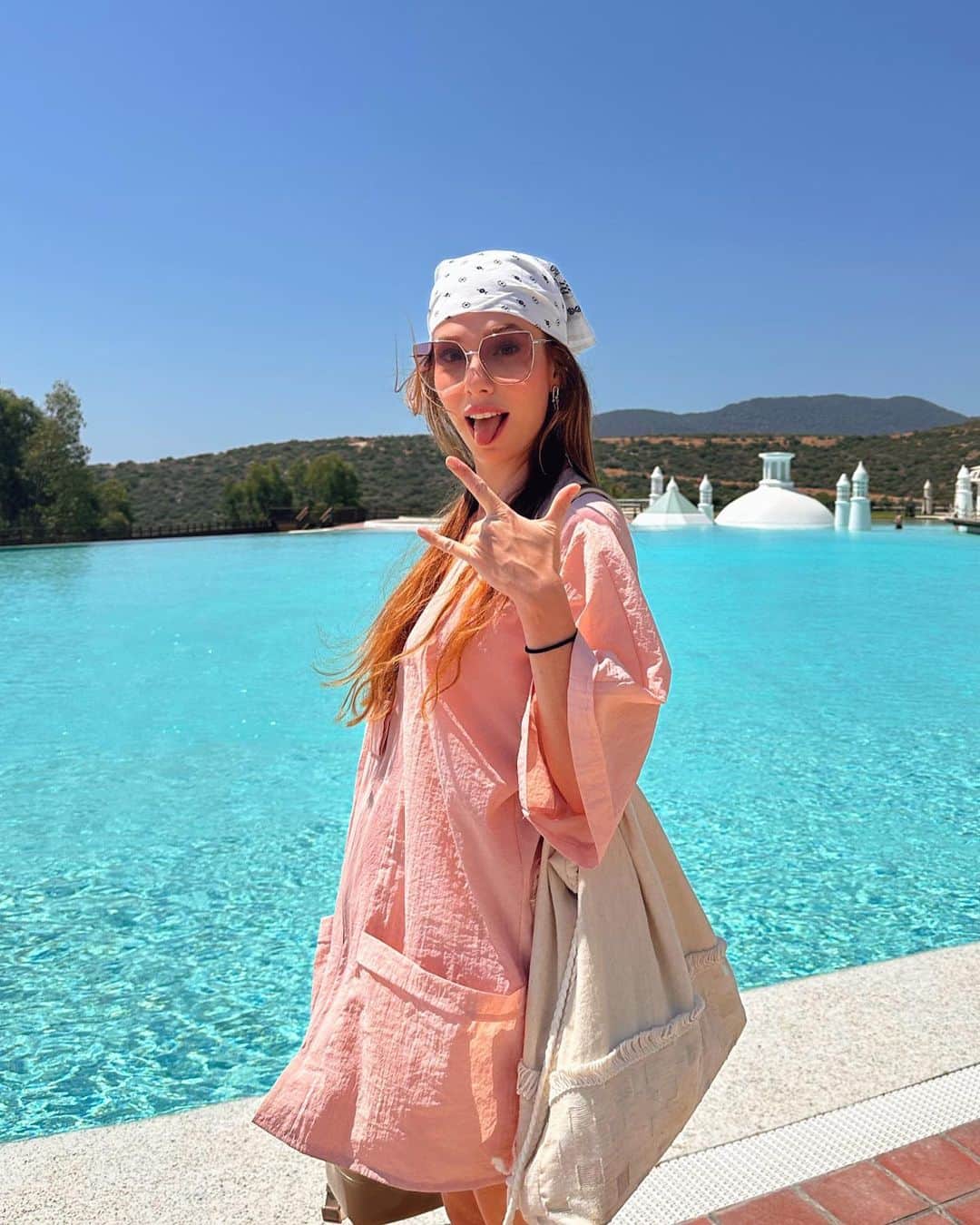 Elcin Sanguのインスタグラム：「38🎉🎉」