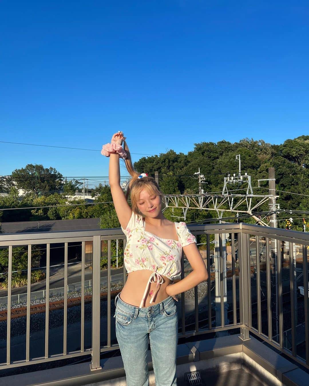 湯上響花のインスタグラム：「🌸՞ ᵒ̴̶̷̤-ᵒ̴̶̷̤՞ めちゃくちゃくびれできたの🥹 FilamentとASMYを交互で週1生活してたからだ😭 ゴッドハンドすごすぎる……😭 皆に憧れて貰えるような自分磨き、 もっと頑張ります❤️‍🔥(ง •̀ω•́)ง✧」