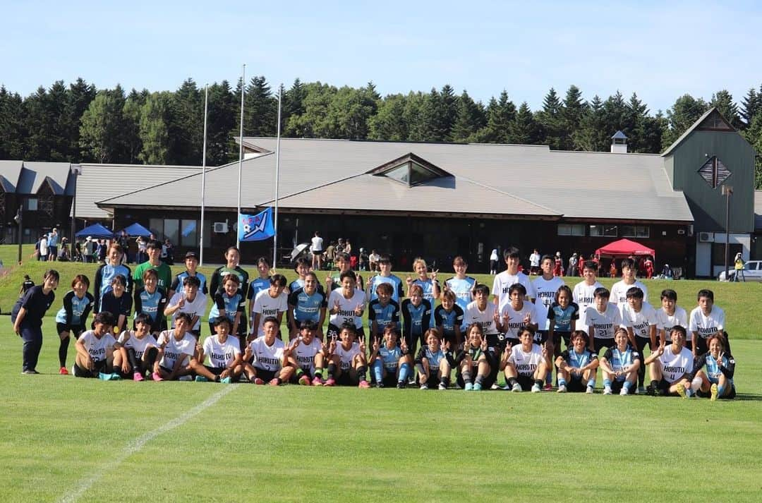 中島依美さんのインスタグラム写真 - (中島依美Instagram)「⚽️北海道キャンプ⚽️ 網走・北見合宿が終了しました。 たくさんの方々にサポートして頂き 素晴らしい環境の中で トレーニングできました⭐️ 今回このキャンプにご尽力して頂いた 皆様ありがとうございました。  ８月２６日から始まるカップ戦にむけて 良い準備して頑張ります！！ 応援よろしくお願いします🙇‍♀️  #マイナビ仙台レディース #weリーグカップ #網走 #北見 #網走南ヶ丘高校 #北見北斗高校 #みんなありがとう #感謝 #サッカー教室 #子供達可愛い #網走監獄 #ちゃっかり #自転車で #すごかった」8月13日 19時54分 - eminakajima.7