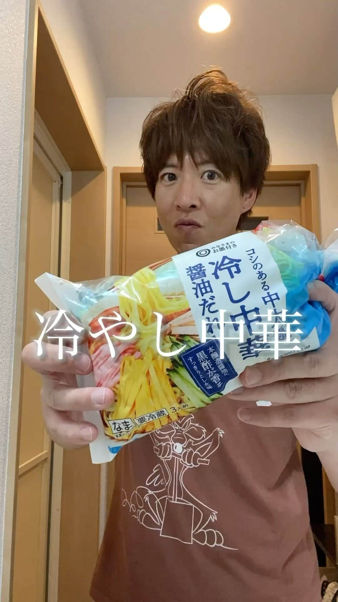 元木敦士のインスタグラム：「ツッコミ冷やし中華❗️😊 是非お試し下さい😂野菜100%😊 作った相手の元気出る事間違いなし❗️（多分）😂  お疲れちゃーん⭐︎😂😁👌  #冷やし中華 #レモンサワー #ファジーネーブル #contoncandy」