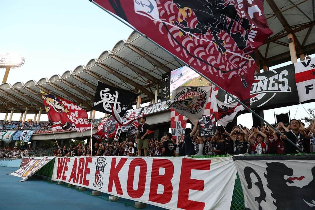 齊藤未月さんのインスタグラム写真 - (齊藤未月Instagram)「. Very important 3 points!!!  #visselkobe  #楽天モバイル #一致団結 #16」8月13日 20時01分 - mitsukisaito