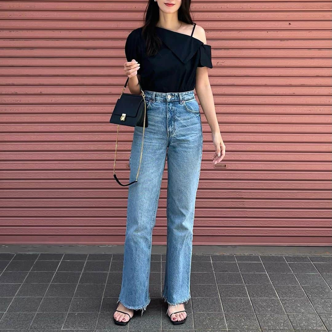 Nagiさんのインスタグラム写真 - (NagiInstagram)「お盆満喫☺️  だけど明後日 台風🌀  tops. #nwith bottom. #zara bag. #polene  shoes. #lappartement   #code#fashion#コーデ#ファッション#カジュアル#大人カジュアル#シンプル」8月13日 20時23分 - nagina001