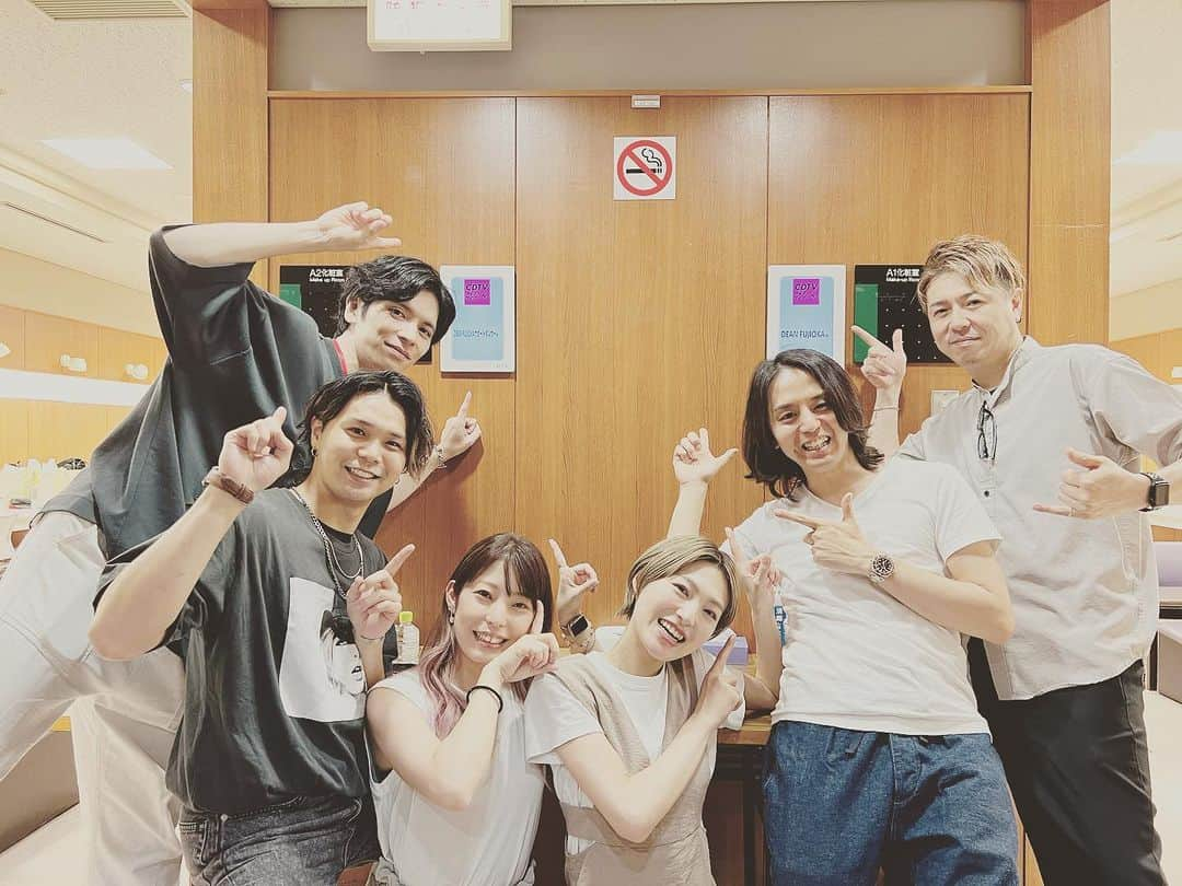 神宮司治さんのインスタグラム写真 - (神宮司治Instagram)「CDTV ライブ！ライブ！リハーサル終了〜🥁 明日の生放送📺 DEAN FUJIOKAくんのサポートで出演します‼️ 是非ご覧下さい🎵 #deanfujioka  #神宮司治  #佐田慎介  #大泊久栄 #寺谷光  #いけだちひろ  #井上雄哉」8月13日 20時28分 - ojro_men