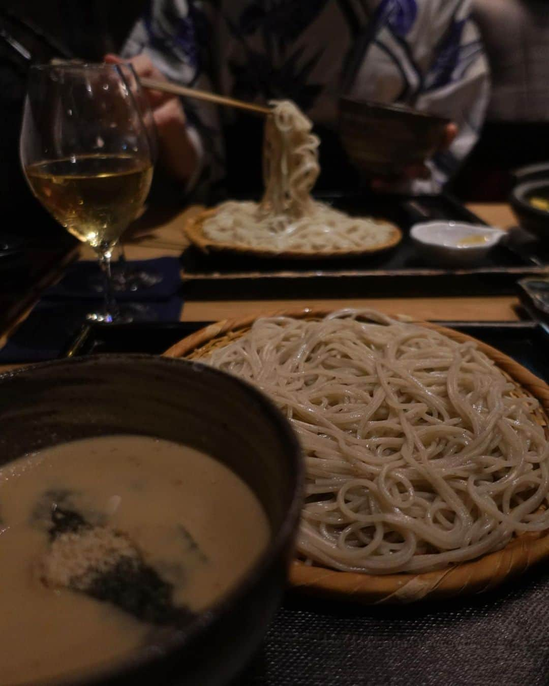 加治ひとみさんのインスタグラム写真 - (加治ひとみInstagram)「夏。🍧🎐👘  妹に着付けてもらいました☺︎ 浴衣を着ると一気に夏気分になれるね♡  ☺︎」8月13日 20時43分 - kaji_26