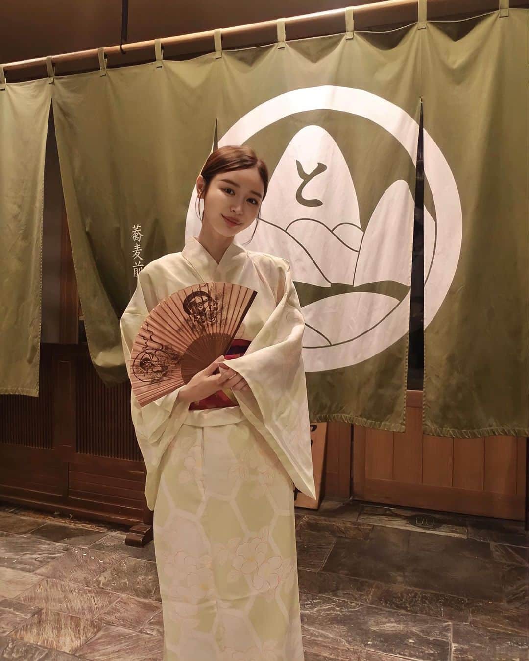 加治ひとみのグルメインスタ