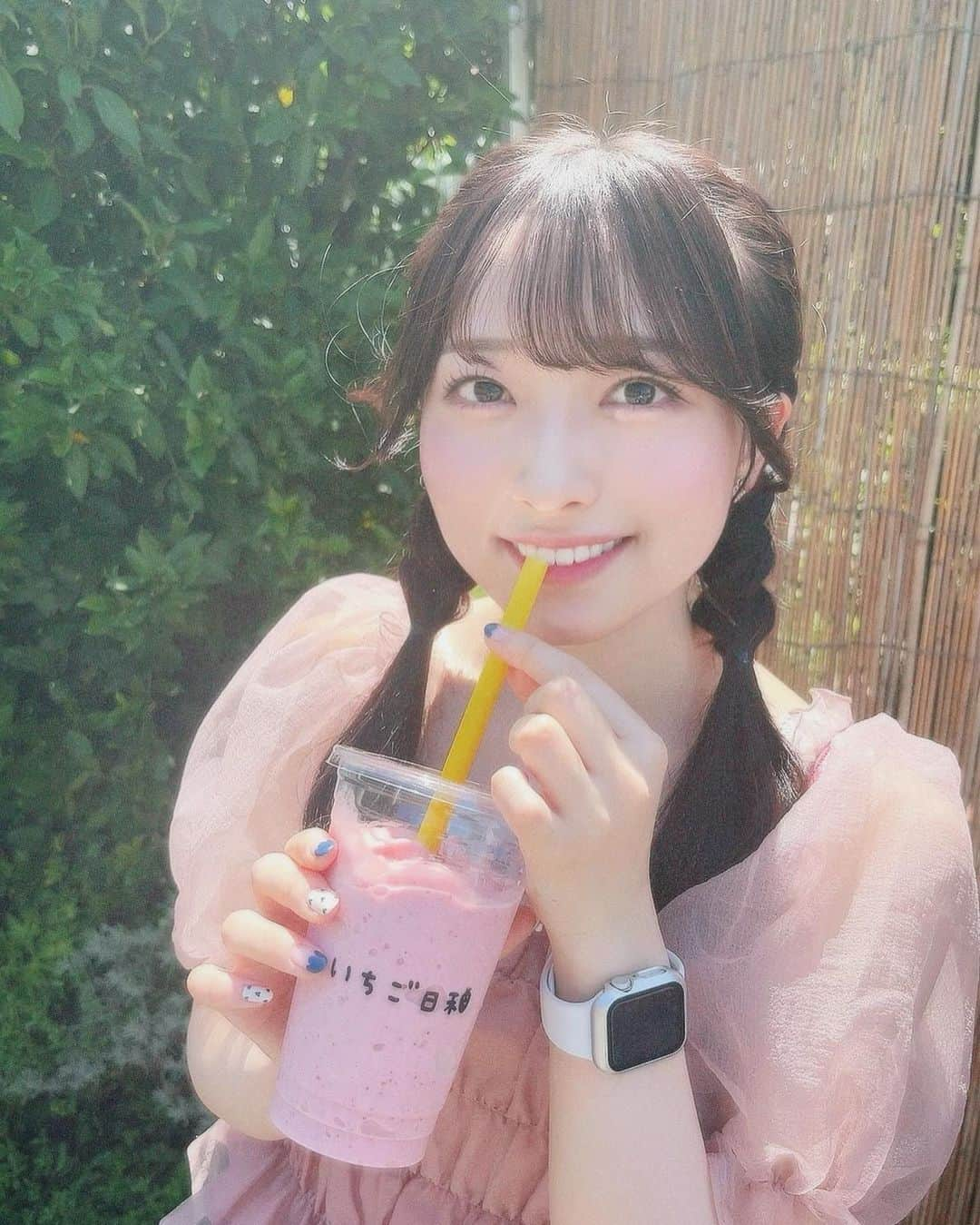 清原梨央さんのインスタグラム写真 - (清原梨央Instagram)「#いちご日和 🍓 シェイク甘酸っぱ〜い！（東温ラブストーリー）」8月13日 20時46分 - ___rioky001114