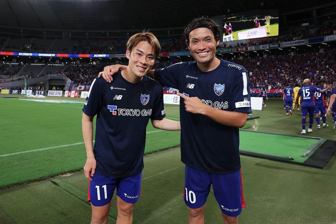 渡辺凌磨さんのインスタグラム写真 - (渡辺凌磨Instagram)「けーごくんありがと❤︎  #東慶悟  #fctokyo  #勝つっていいね」8月13日 20時48分 - w_ryoma