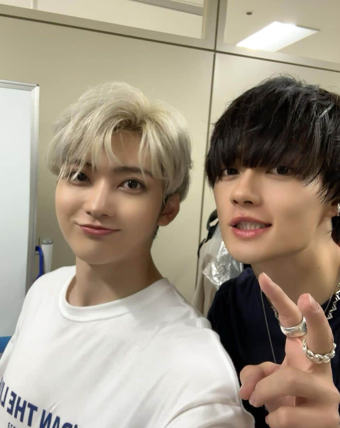 のインスタグラム：「『EBiDAN THE LIVE UNIVERSE 2023』 ありがとうございました！  そして全メンバーへ 心からありがとう。  感動をもらいっぱなしの全3公演だったな  EBiDAN最高❤️‍🔥  #エビライ2023 #MILK #ワンエン #原因は自分にある #BUDDiiS」