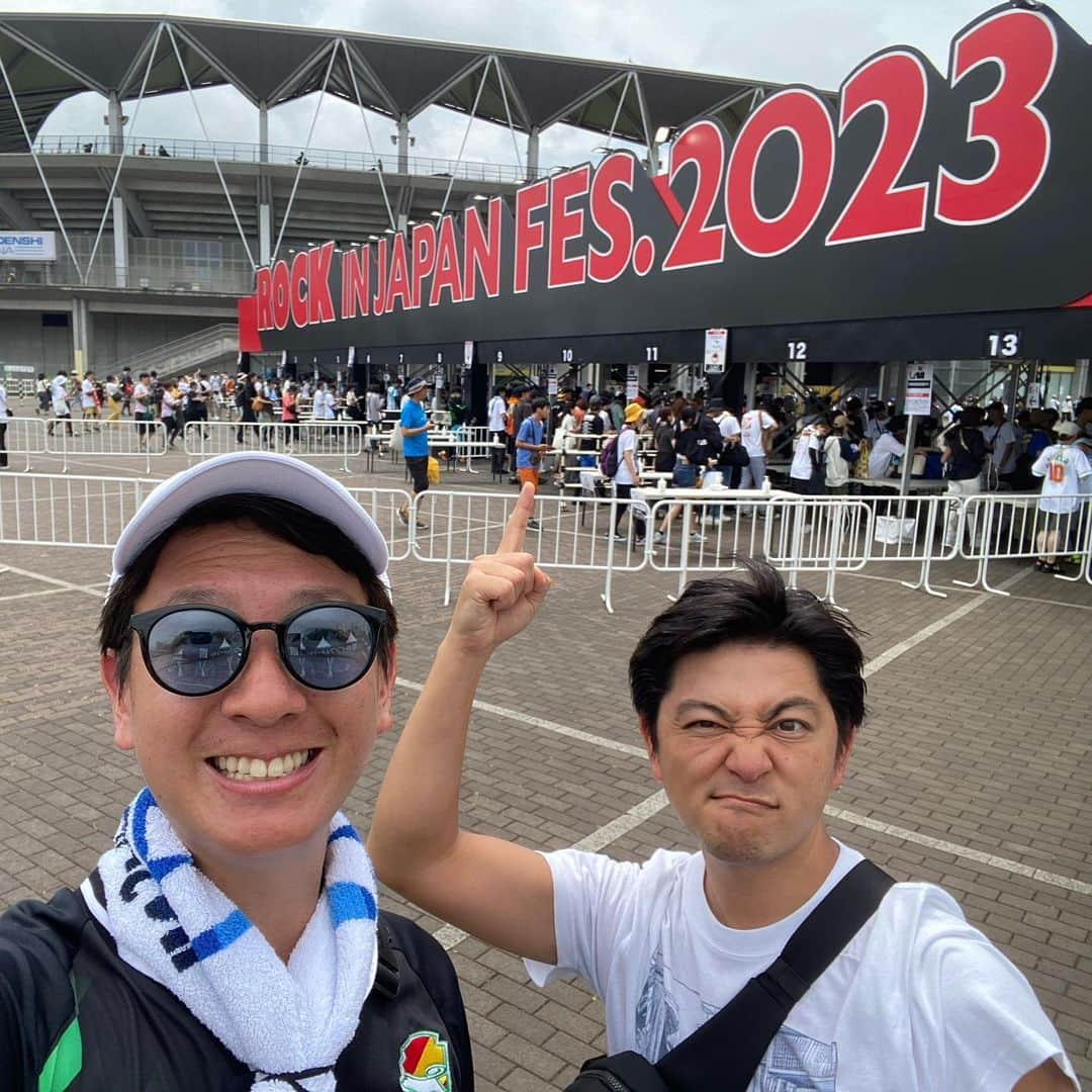 森圭介のインスタグラム：「今年もROCK IN JAPAN、最高でした。  #RIJF #ロッキン  #平松修造 #森圭介」