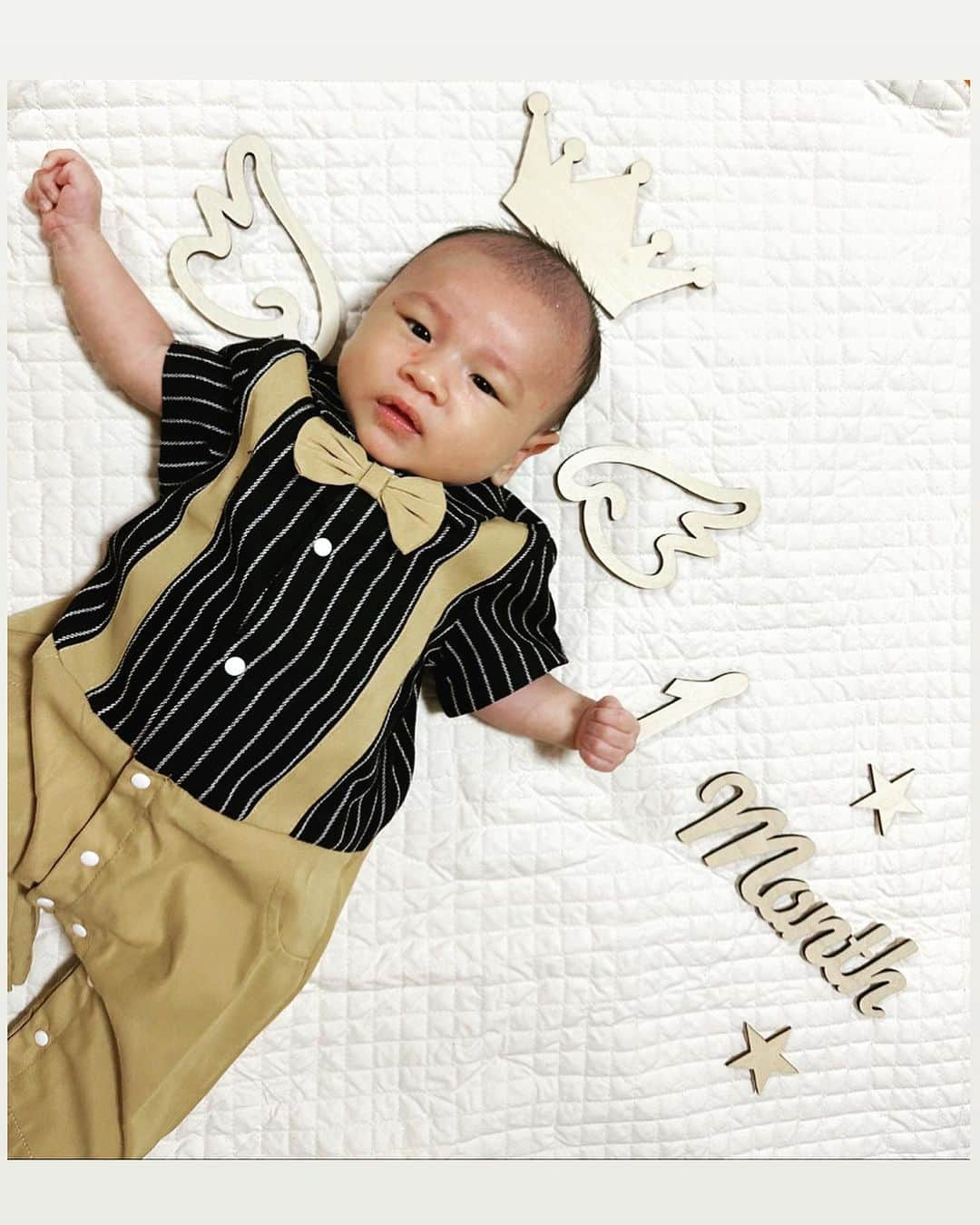 金杉由香さんのインスタグラム写真 - (金杉由香Instagram)「.  2023.8.1  🤍1month Birthday🤍  体重 3552ｇ⇒5080ｇ  この1ヶ月あっという間に過ぎたなぁ😂 とにかくよく寝る陸晴君👶🏻💫 そして他の赤ちゃんの2倍はあることが 判明した1ヶ月健診🏥🤣  2ヶ月目の成長が楽しみで仕方がない‪👍🏻 ́-‬  .  #ビッグベイビー #1ヶ月検診 #1ヶ月 #1month #Birthday」8月13日 21時45分 - kanasugiyuka