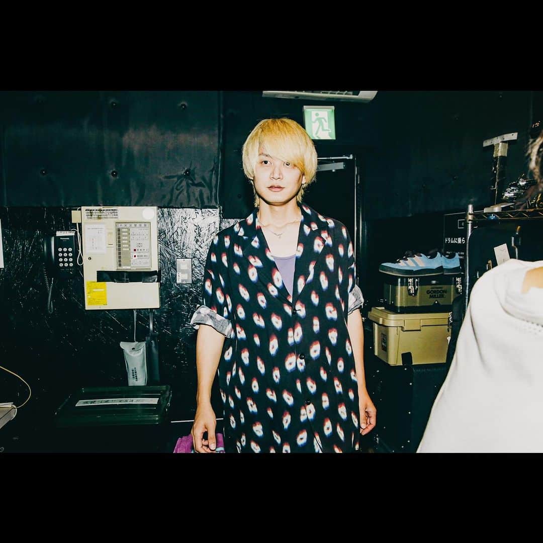 木田健太郎のインスタグラム：「2023.8.12 名古屋ell.SIZE 「TREASURE05X 2023 -YOUTH GONE WILD-」  M1 Voyager M2 Loopy M3 リード M4 クッキーアンドクリーム M5 ドラマのあとで M6 オンステージ  ありがとうございました！  photo by 松本いづみ @mini12du」