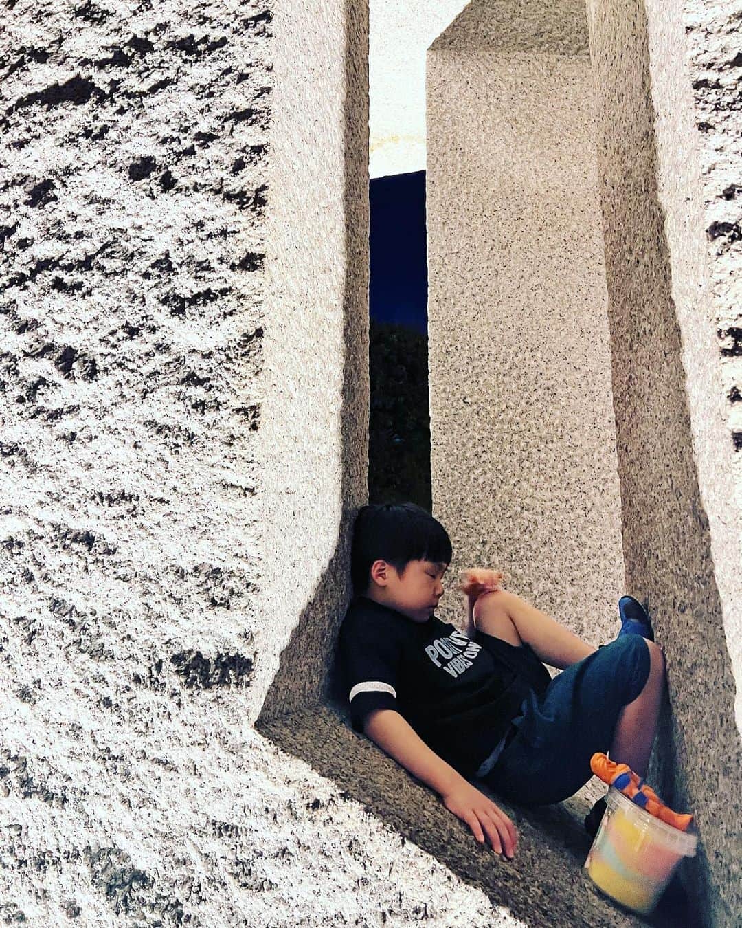 あやなんのインスタグラム：「えっと、キミ、花より男子知らない世代だよね？  花沢類？  #花より男子 #何も言ってないのに急にこの位置でこれ #恵比寿ガーデンプレイス #時計広場」