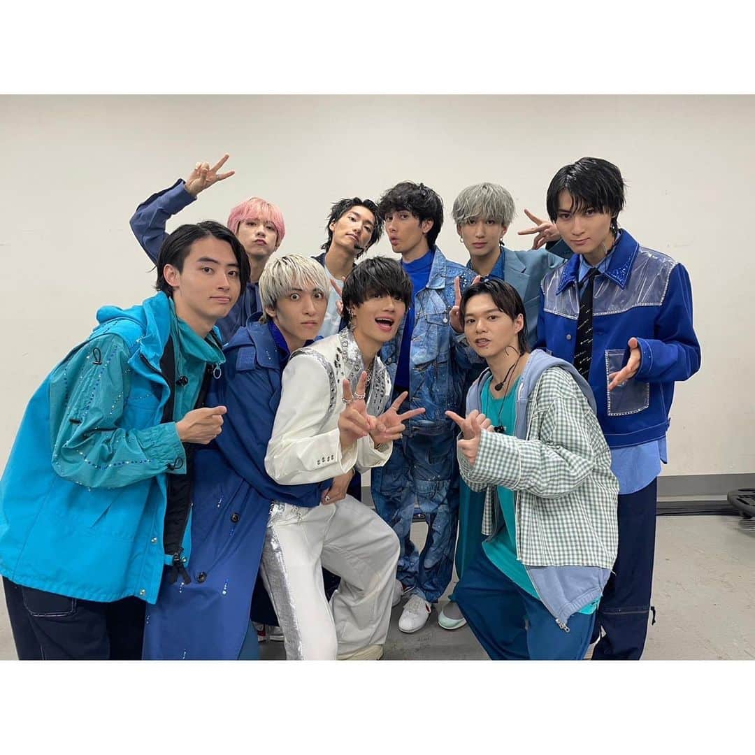 佐野勇斗さんのインスタグラム写真 - (佐野勇斗Instagram)「.  EBiDAN THE LIVE 2023  楽しかったー!!  ほぼ全員と写真撮ってもらったよ  いぇーーい  EBiDANメンバーのみんな、ファンの皆さん、ありがとうございました！  #EBiDAN #超特急 さん #SUPERDRAGON #さくらしめじ #ONENONLY #原因は自分にある。 #BUDDiiS #ICEx #Lienel #STAM #STAM、お疲れ様 #MILK」8月13日 21時48分 - sanohayato_milk