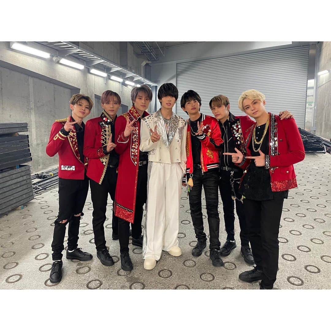 佐野勇斗さんのインスタグラム写真 - (佐野勇斗Instagram)「.  EBiDAN THE LIVE 2023  楽しかったー!!  ほぼ全員と写真撮ってもらったよ  いぇーーい  EBiDANメンバーのみんな、ファンの皆さん、ありがとうございました！  #EBiDAN #超特急 さん #SUPERDRAGON #さくらしめじ #ONENONLY #原因は自分にある。 #BUDDiiS #ICEx #Lienel #STAM #STAM、お疲れ様 #MILK」8月13日 21時48分 - sanohayato_milk
