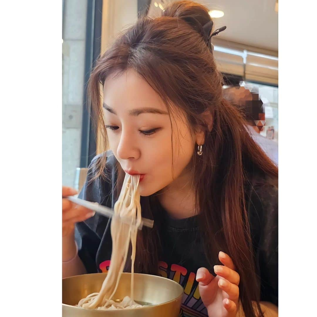 オ・ナラさんのインスタグラム写真 - (オ・ナラInstagram)「#평양냉면 #면치기🍜 슴슴한게 매력💖 아! 또 생각나네🤤」8月13日 22時06分 - sabita_5