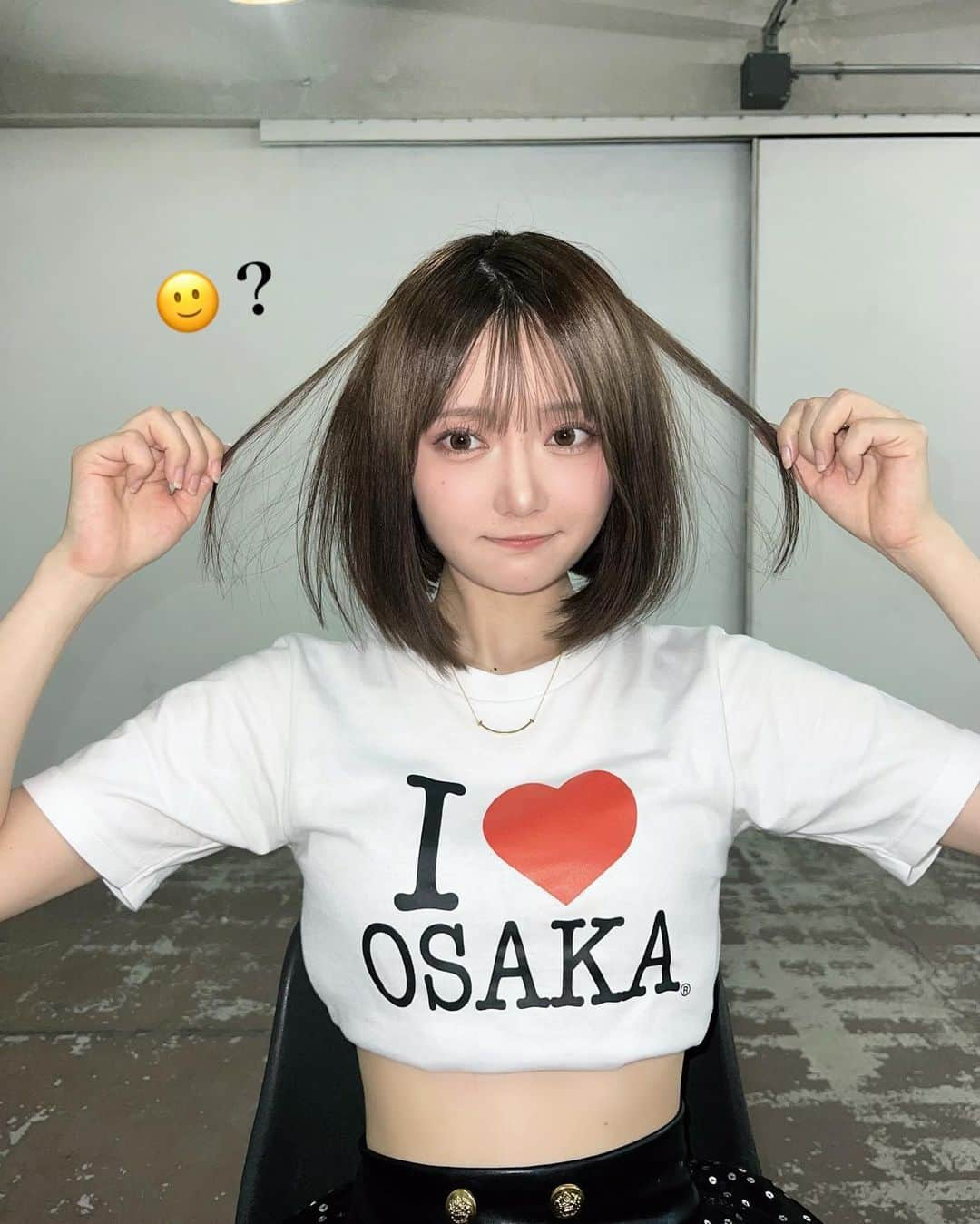 石綿日向子のインスタグラム：「🛩️ I ♡ OSAKA🐙 2日間暑かった〜 次は全国ツアーのとき！  #Tシャツのサイズみすって子供用」