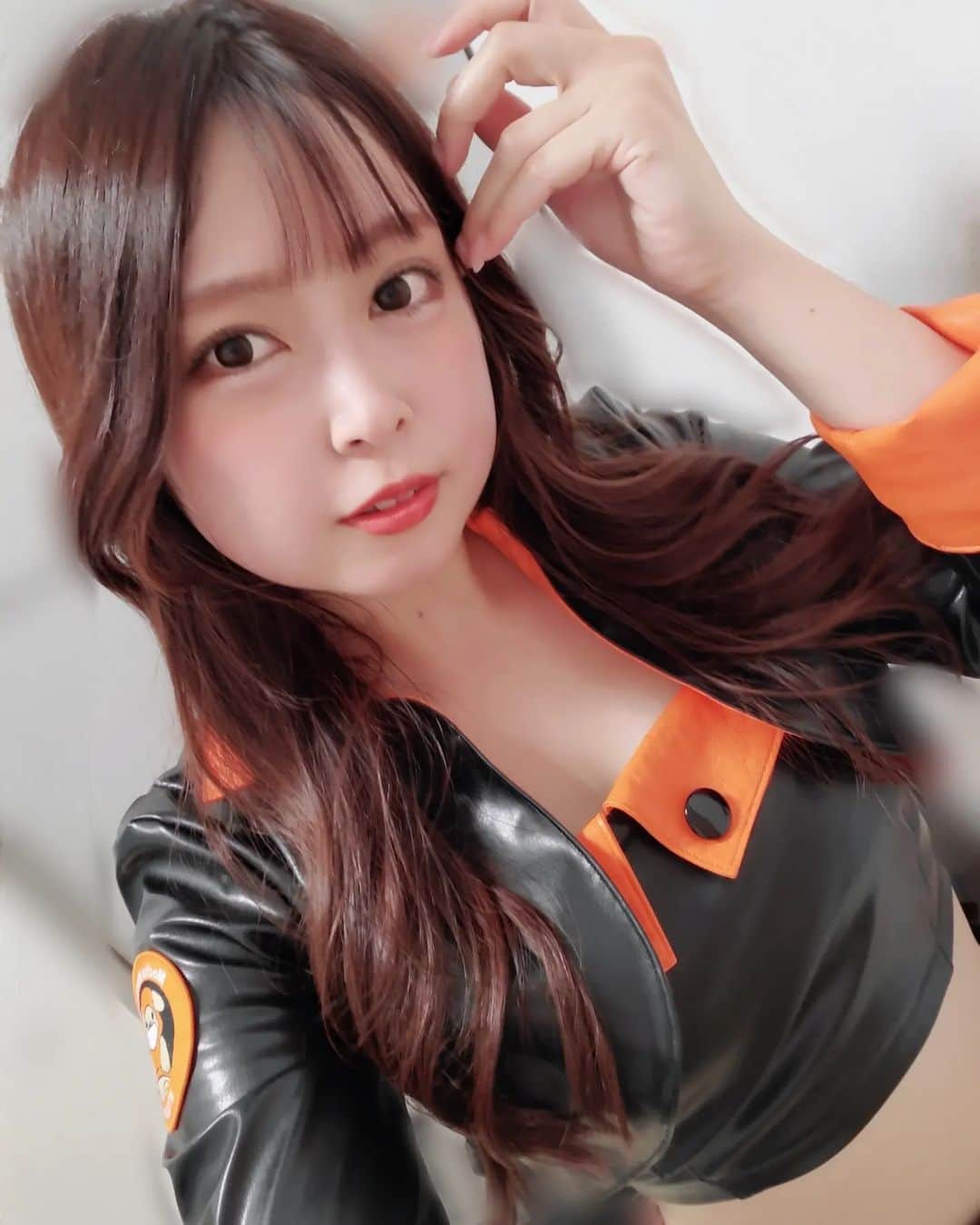 広瀬みくのインスタグラム：「【♥会える日♥】   次回の#cafe9560 出勤は9/10(日)です☕   久しぶりの日曜だよん 会いに来てね🥰   10〜17時   撮影(カフェ1階の車展示スペースにて) ★20分3,000円 スマホでの撮影もOKなのでカメラ持ってない人もお気軽に🫶   オプション チェキ★2ショット2,000円、ソロ1,500円     お客様の車とも撮影可能なので、 愛車でキャンギャルしてほしいって方も是非来て下さい😘     【@cafe.9560 】 京都府京都市伏見区中島宮ノ前町3-1 ☎075-605-5568 京都南インター降りてすぐ☆城南宮の隣  #レースクイーンカフェ #車カフェ        #キャンギャル #レースクイーン #イベントコンパニオン #ポートレートモデル #グラビア #車横モデル #撮影会 #被写体になります #コスチューム #衣装 #京都カフェ #車好き女子 #車好きな人と繋がりたい #童顔女子 #丸顔女子 #racequeen #costume #promotionalmodel #portraitmodel #japanesegirl #kyotojapan」