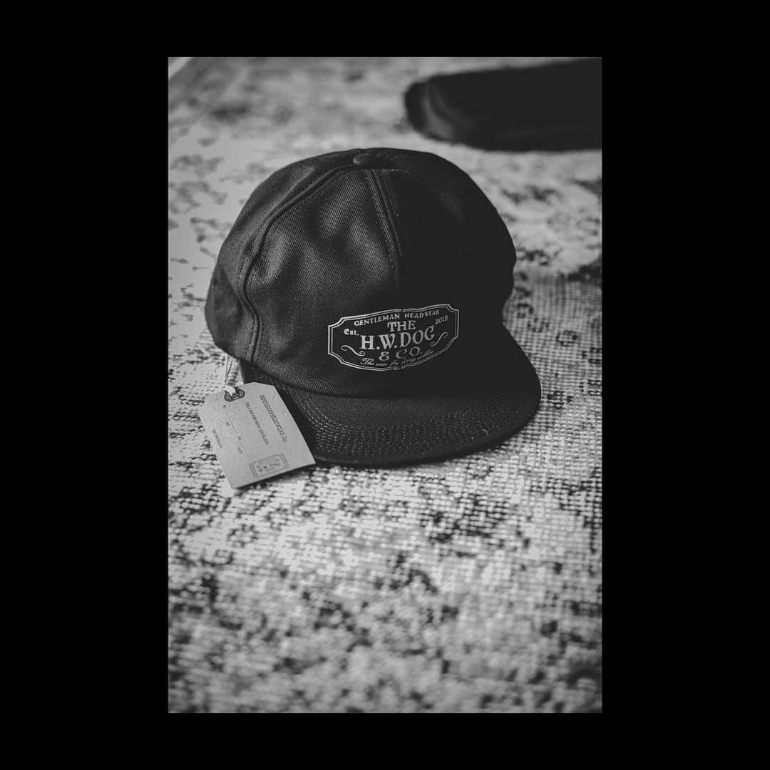 FIVE FOCUS takarada_officialさんのインスタグラム写真 - (FIVE FOCUS takarada_officialInstagram)「TRUCKER CAP at @thehwdogandco   とりあえず定番のやつ買った。  #cap #TRUCKER #hwdog #帽子 #design #osaka japan #ファッション #タグ #シンプル #南堀江 #堀江 #台風 #ショッピング #アパレル #堀江カフェ #堀江セレクトショップ #fivefocus #トルコ絨毯 #ビンテージ #leica #leicam10monochrom   @mottosatoshi @glitchman_shimizu @new_daisuke_fishing @shintaromino @thehwdog_osaka @wakazonobassfishingclub @akitoshiyamada @goat_joemsv @y_fishingram @china_c812 @mkyohei @yohtakao @leicapyonce @leica_camera @leicauk @chihiro.take @hideoyoshida.hideup @yuiko_ch @kounosuke.0510 @miidono   ■FIVE FOCUS Inc. @five_focus_inc   ■GLITCH OIL JAPAN @glitch_oil_japan  ■GLITCH OIL EUROPE @glitch_oil_europe」8月13日 22時39分 - takaradayuuya