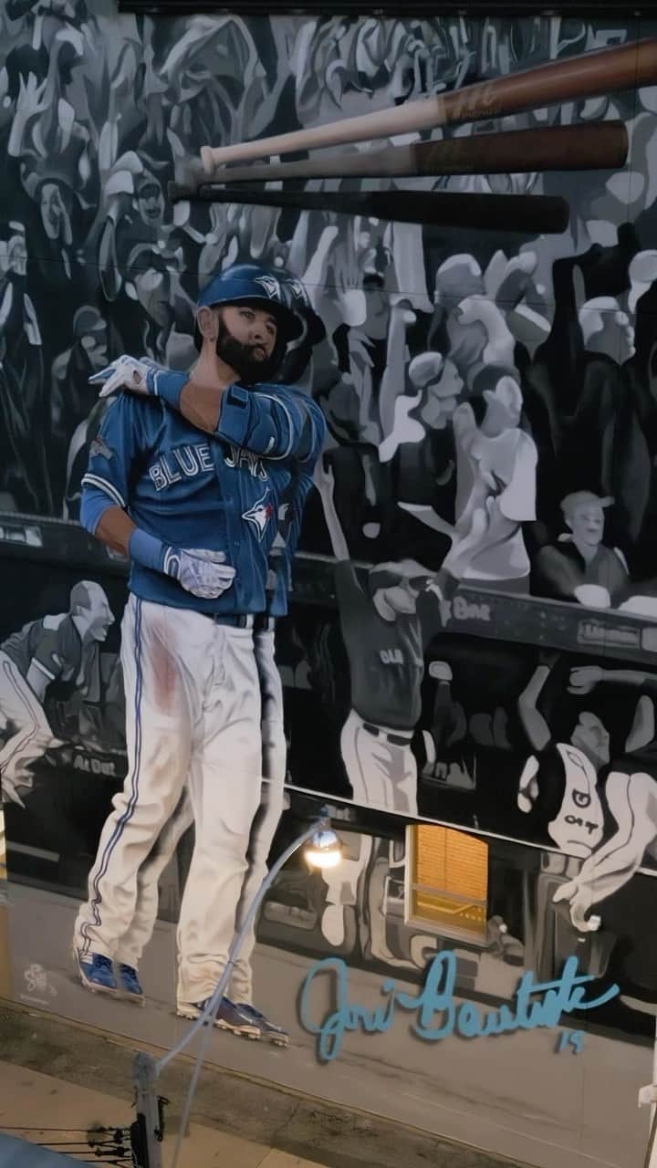 ホセ・バティスタのインスタグラム：「Part of our city 🇨🇦 Part of our culture 💯 PRESENTING: THE #JoeyBats Mural 🐐🎨」