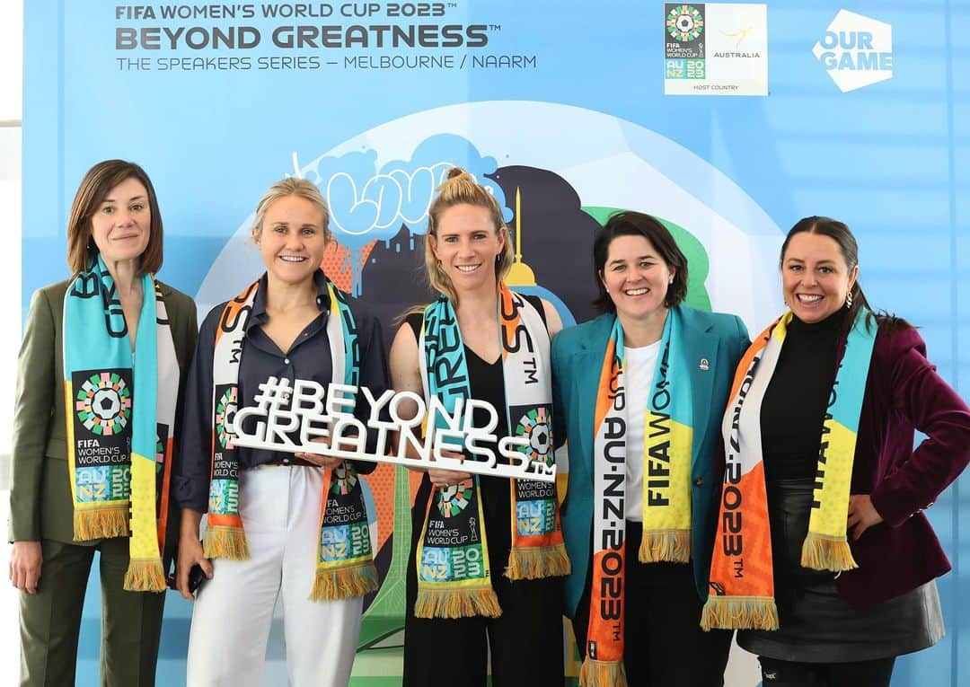 イリース・ケロンド・ナイトのインスタグラム：「How amazing has this @fifawomensworldcup been!  So many highlights on the field, but also OFF the field. The #beyondgreatness speakers tour was so inspiring. I’m in awe of these trailblazing women 😍🔥. I still have no idea exactly what beyond greatness is - but it’s special and I’m into it.」