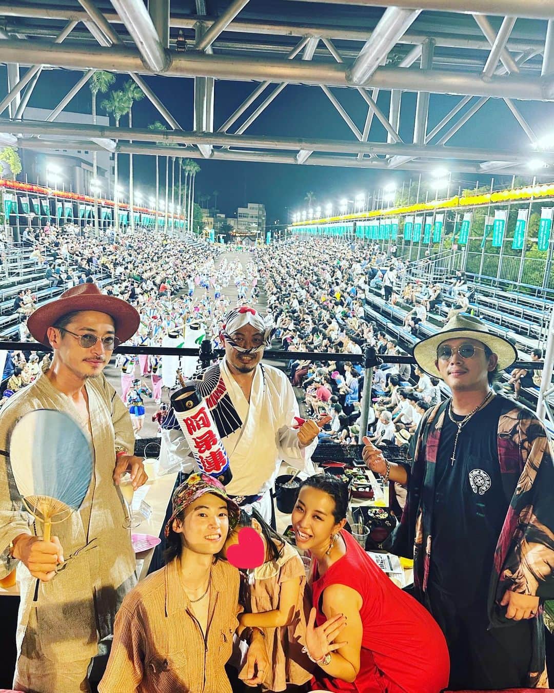 窪塚洋介のインスタグラム：「お盆 to be WILD🙏  徳島／阿波踊り編  @suguruhirao  何から何までマジありがとう😘 (＆ H.B.D.🎂) @leki303ibb いつも素敵なご縁をありがとう🌏」