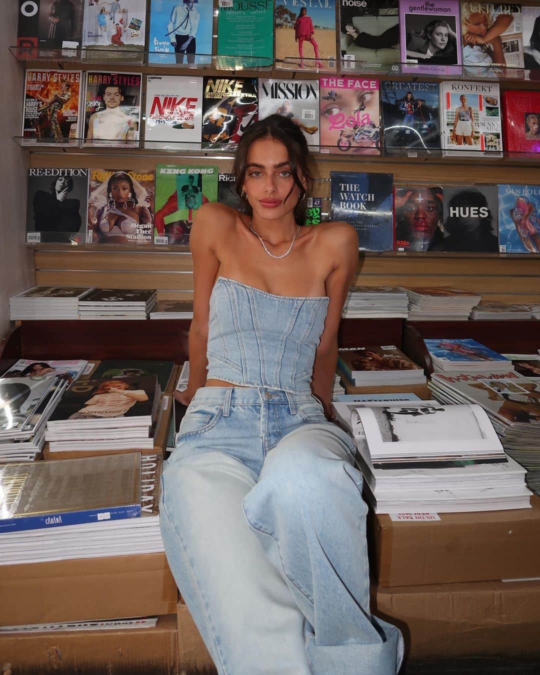 Yael Shelbiaのインスタグラム：「Denim dump from NYC @renuar 🦋🩵」