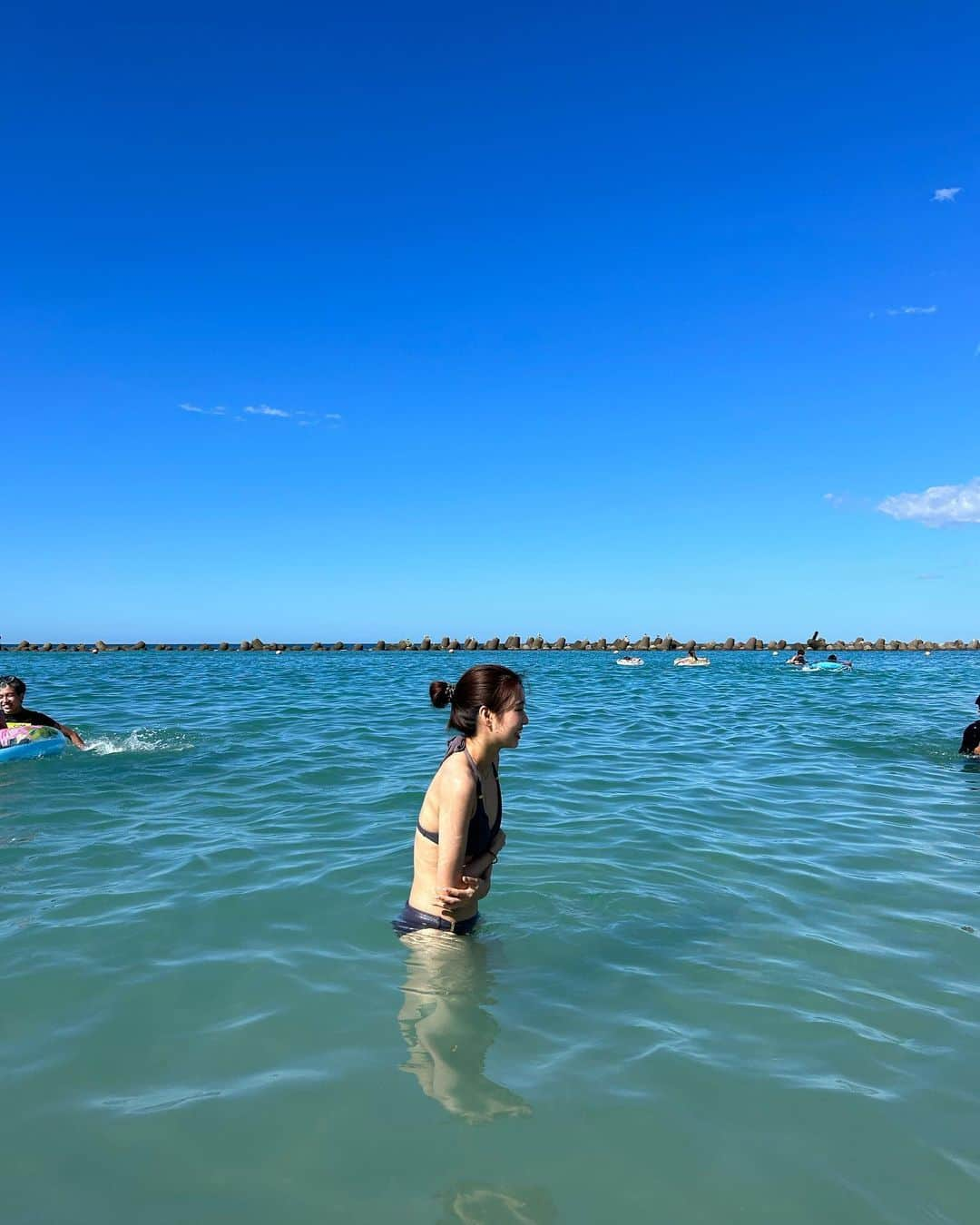 津田萌夏さんのインスタグラム写真 - (津田萌夏Instagram)「.  久しぶりに海ではしゃいだ🌊🏖️ 水質AAの竹野浜海水浴場行ってきましたっ  海水ってぬるいもんやとおもってたけど 割と冷たくてビクビクしながら入ってた笑  . . . . . . #竹野浜海水浴場  #竹野浜 #海 #初海 #ビキニ  #関西フリーモデル #フリーモデル」8月14日 2時51分 - 168.tsuda