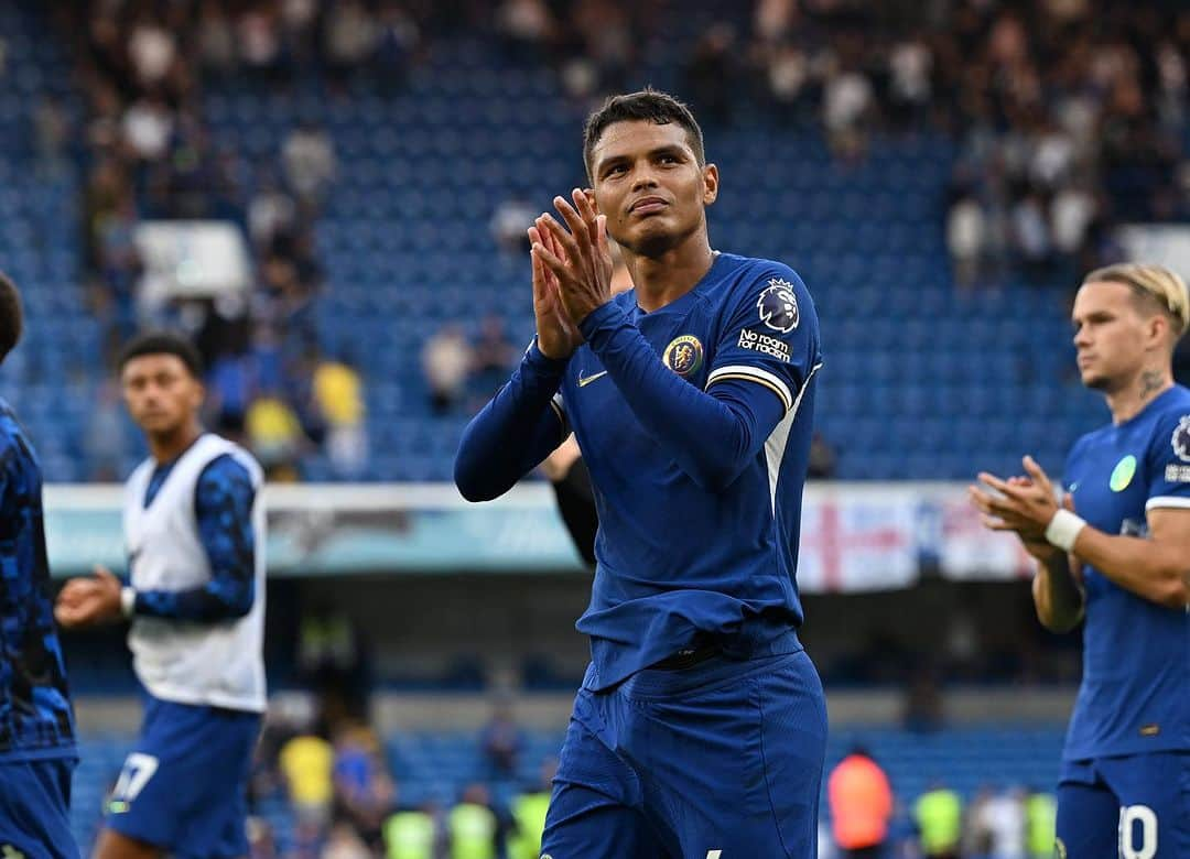 チアゴ・シルヴァさんのインスタグラム写真 - (チアゴ・シルヴァInstagram)「🇧🇷 Estamos de volta 🙏🏾💙 🇬🇧 We are back at home 🙏🏾💙 #StamfordBridge  • • • • • #ThiagoSilva #ChelseaFC #CFC #Chelsea #TS6 #OhhhThiagoSilva  #WeAreBlue #BlueIsTheColour #ChelseaForever #KeepWalking #FamiliaSilva #CHELIV」8月14日 4時55分 - thiagosilva