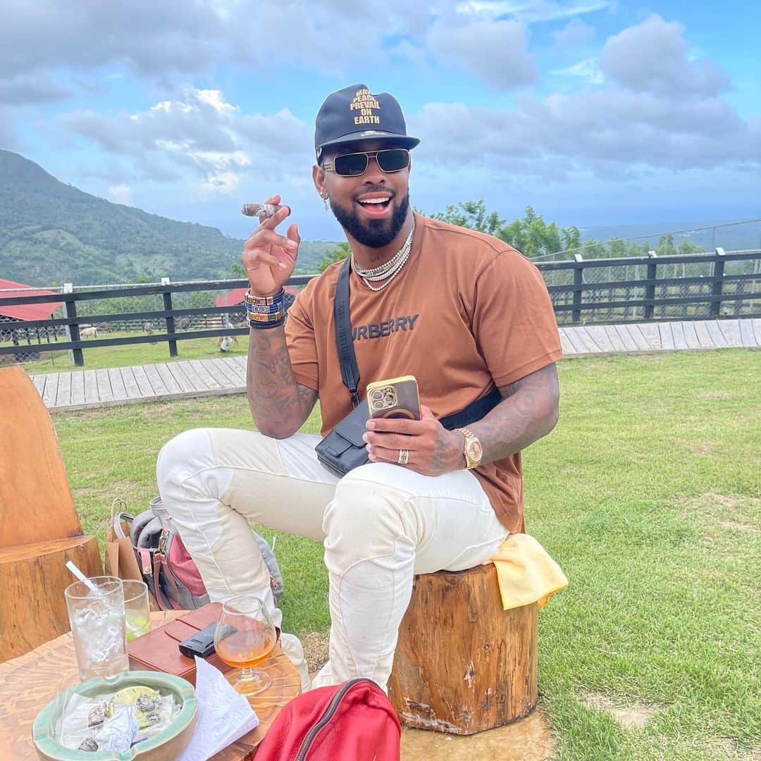 ホセ・レイエスさんのインスタグラム写真 - (ホセ・レイエスInstagram)「Happy Sunday….❤️」8月14日 6時29分 - lamelaza_7