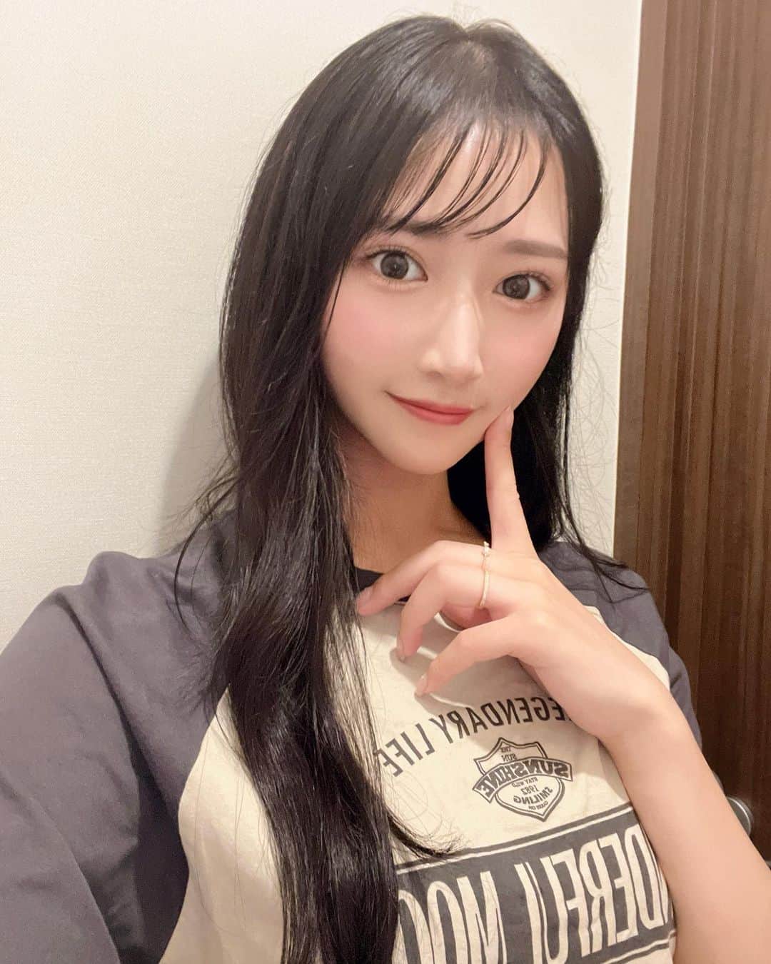 のインスタグラム：「おはよう☀ロングも好き？  #1日1川瀬」