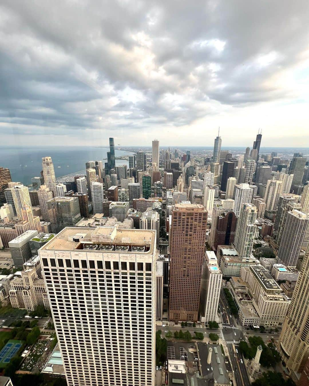 ローマン・ヴァイデンフェラーさんのインスタグラム写真 - (ローマン・ヴァイデンフェラーInstagram)「Chicago, USA-Tour 2023  #bvb #blackandyellow #ustour #preseason #borussiadortmund #chicago @bvb09 @blackyellow」8月14日 7時03分 - romanweidenfeller