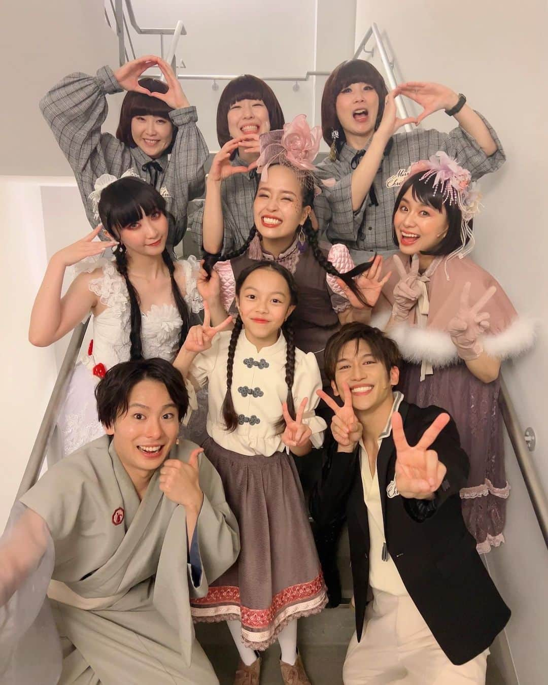 ももさんのインスタグラム写真 - (ももInstagram)「「くるみ割り人形外伝」 KAAT公演千秋楽ありがとうございました！ 横浜まで通った1ヶ月半、はー本当にあっという間に、本番もぜんぶおわってしまった😭  とにかく楽しい！うれしい！大好き！な毎日をみんなと過ごせて幸せでした。 観に来てくれた皆さんもありがとう  この喜びをそのまま豊橋に持って行くからね〜！！！ 観に来てね！！！  💐8月19日（土）14:00開演 穂の国とよはし芸術劇場PLAT　主ホール   #くるみ割り人形外伝」8月14日 8時28分 - charanpo_momo