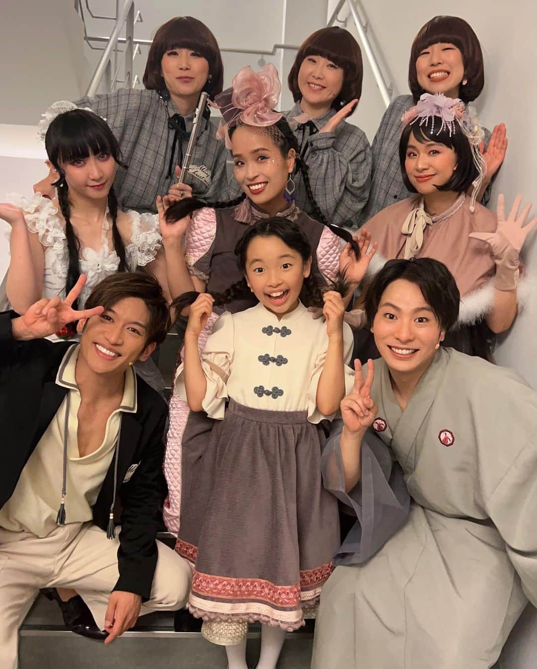 ももさんのインスタグラム写真 - (ももInstagram)「「くるみ割り人形外伝」 KAAT公演千秋楽ありがとうございました！ 横浜まで通った1ヶ月半、はー本当にあっという間に、本番もぜんぶおわってしまった😭  とにかく楽しい！うれしい！大好き！な毎日をみんなと過ごせて幸せでした。 観に来てくれた皆さんもありがとう  この喜びをそのまま豊橋に持って行くからね〜！！！ 観に来てね！！！  💐8月19日（土）14:00開演 穂の国とよはし芸術劇場PLAT　主ホール   #くるみ割り人形外伝」8月14日 8時28分 - charanpo_momo