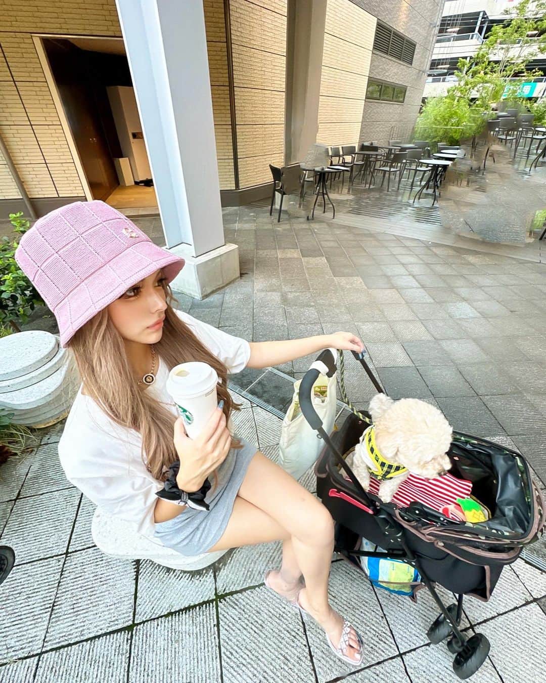 アンジェリカのインスタグラム：「広角📷🩷 ━━━━━━━━━━━━━━━ ラル太とおでかけ‪𝐃𝐚𝐲‬🫶🏻👶🏽🩵🩵  #南町田グランベリーパーク #お散歩コーデ」
