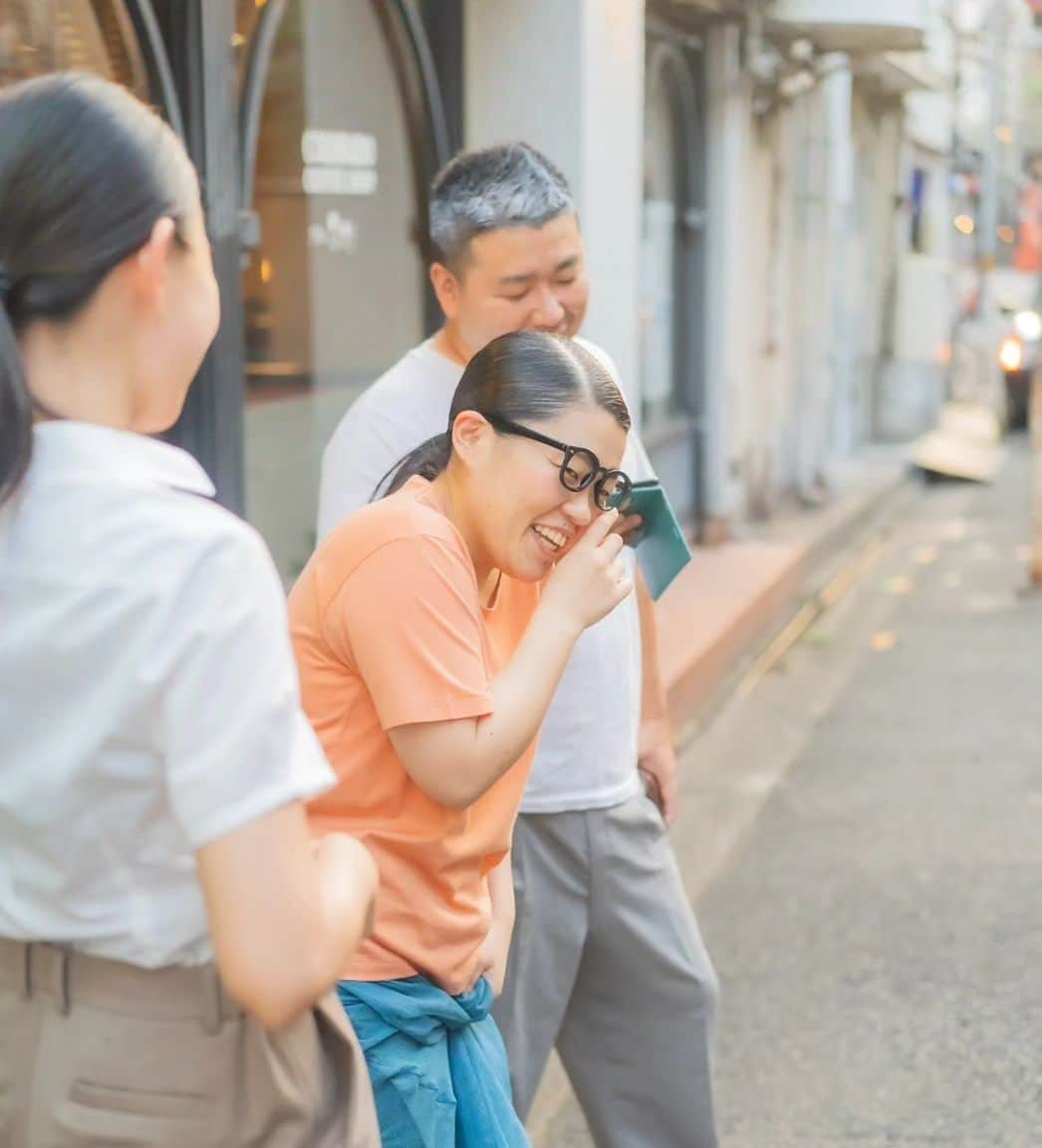 岡田直子さんのインスタグラム写真 - (岡田直子Instagram)「本日、ついに4週間連続祇園花月出番の楽日でございました。 この4週間でご来場くださいました皆様、本当にありがとうございました。  そして今週はとても光栄な事に、新喜劇のもたいまさこさんと言われました。 個性派新喜劇女優としてこれからも精進して参ります。⁡ ⁡  #吉本新喜劇 #祇園花月⁡ ⁡#怒涛の4週間連続お出番⁡ ⁡#楽日は基本的に1週間ありがとうございましたと言うのに私だけ祇園花月のスタッフさん達に4週間ありがとうございましたと言われましたwww⁡ ⁡#本当に4週間ありがとうございました⁡ ⁡⁡ ⁡#ＢＳよしもと⁡ ⁡#祇園花月新喜劇も放送ございますのでご視聴よろしくお願い致します⁡ ⁡⁡ ⁡#個性派俳優 #もたいまさこ さん⁡ ⁡#似ていると仰って頂けて本当に有難い⁡⁡ ⁡#ちなみに写真は ⁡#おやどまり 撮影 ⁡⁡ ⁡#岡田直子⁡ ⁡#オタク⁡ ⁡#アニメ⁡ ⁡#漫画⁡ ⁡#声優 様⁡ ⁡#いい声芸人⁡ ⁡」8月14日 18時03分 - oka_danaoko