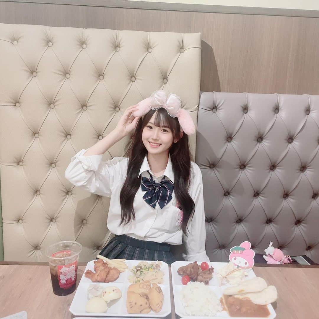 石田凛音さんのインスタグラム写真 - (石田凛音Instagram)「・ 遅くなったぜサンリオ🪄🌟  楽しかったー🎀  サンリオ行った日のYouTube上がってるからまだ見てない人は是非見てね💞   #サンリオ  #サンリオピューロランド  #マイメロ  #jkブランド  #fjkブランド  #fjkの素敵な思い出  #summervacation  #08  #07  #06」8月14日 18時11分 - rion_224