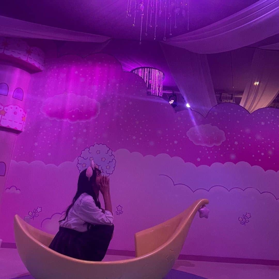 石田凛音さんのインスタグラム写真 - (石田凛音Instagram)「・ 遅くなったぜサンリオ🪄🌟  楽しかったー🎀  サンリオ行った日のYouTube上がってるからまだ見てない人は是非見てね💞   #サンリオ  #サンリオピューロランド  #マイメロ  #jkブランド  #fjkブランド  #fjkの素敵な思い出  #summervacation  #08  #07  #06」8月14日 18時11分 - rion_224