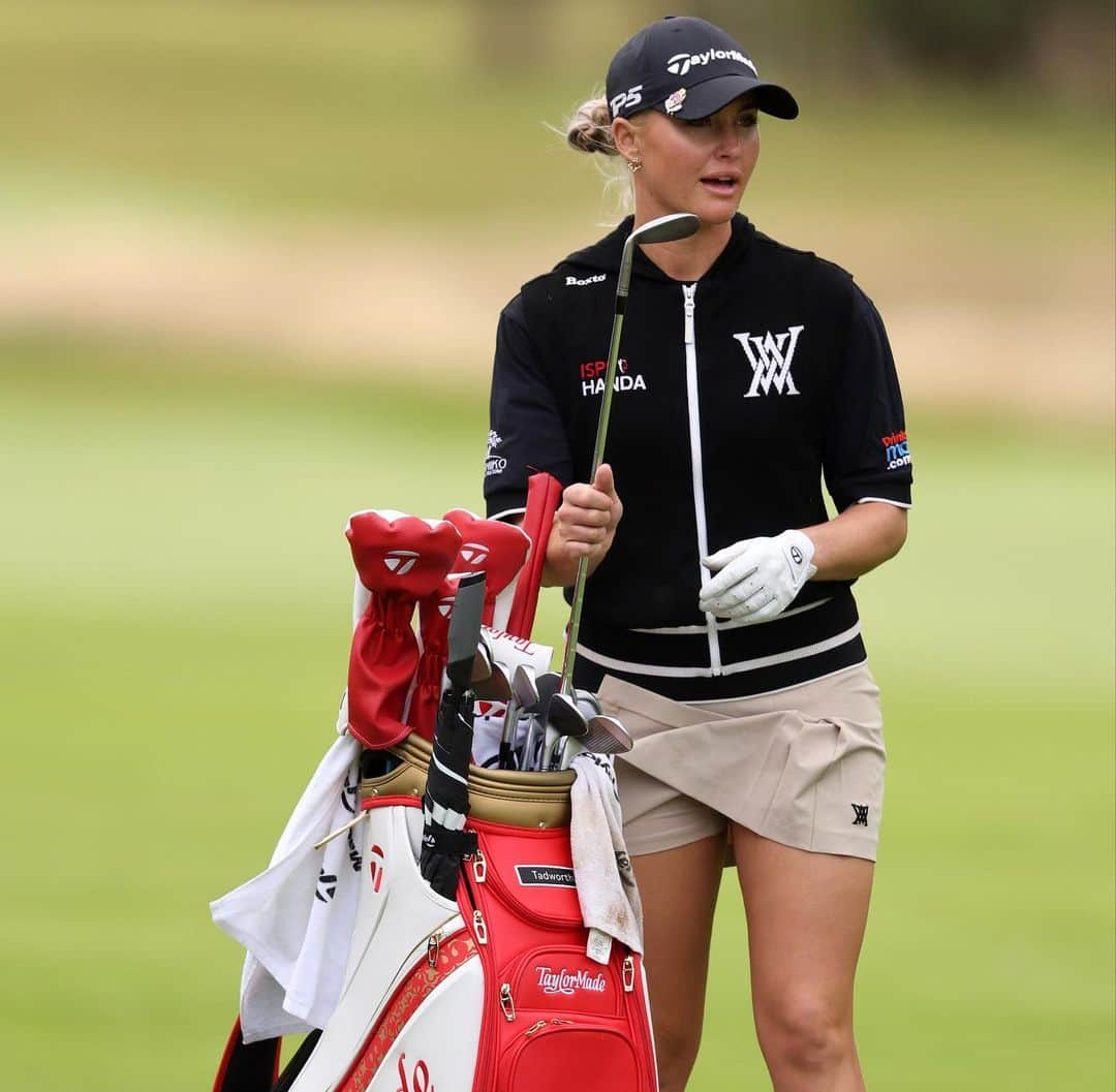 チャーリー・ハルさんのインスタグラム写真 - (チャーリー・ハルInstagram)「Not quite my day yesterday but another fun week at the @aigwomensopen getting my second runner-up finish in another major this year⛳️✨Thank you to AIG for your continued support of this event and Women’s golf, and to the @therandagolf for putting on a fantastic tournament!  Playing infront of a home crowd felt amazing, and I can’t thank all the fans enough❤️ Congratulations @liliavu on a well deserved win🫶  My game is feeling really good and I can't wait for next year's Majors already💪」8月14日 18時20分 - charley.hull