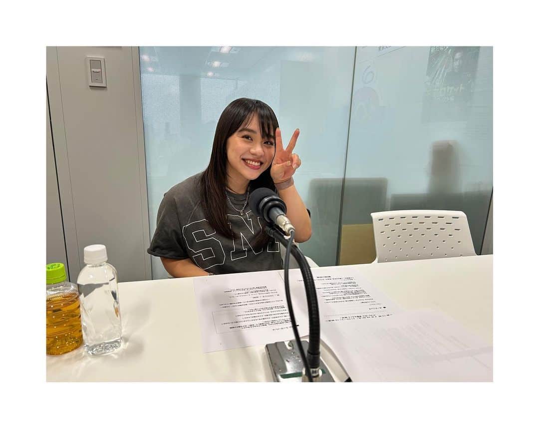 村上茉愛のインスタグラム：「.  本日はラジオの収録🎙️  #ラジオ #abcラジオ」
