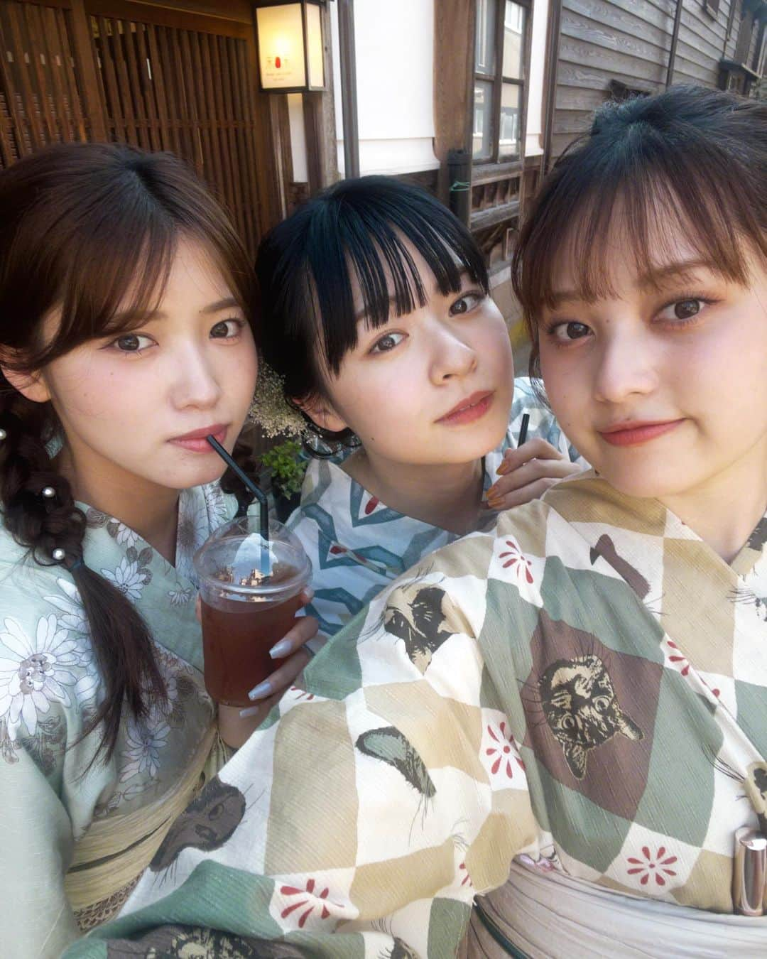 福山絢水さんのインスタグラム写真 - (福山絢水Instagram)「3人で夏たっぷり感じた~✴︎❤︎」8月14日 18時46分 - aya__m02