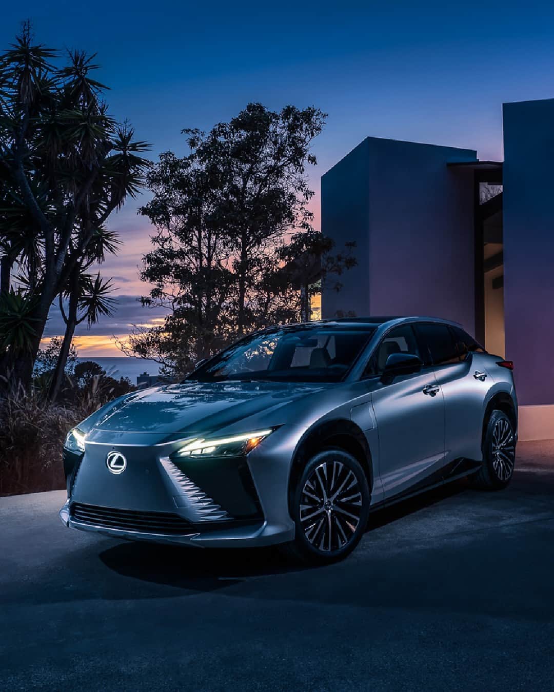 Lexus UKのインスタグラム：「An electrifying statement. All-new Lexus RZ. *UK spec may vary*」