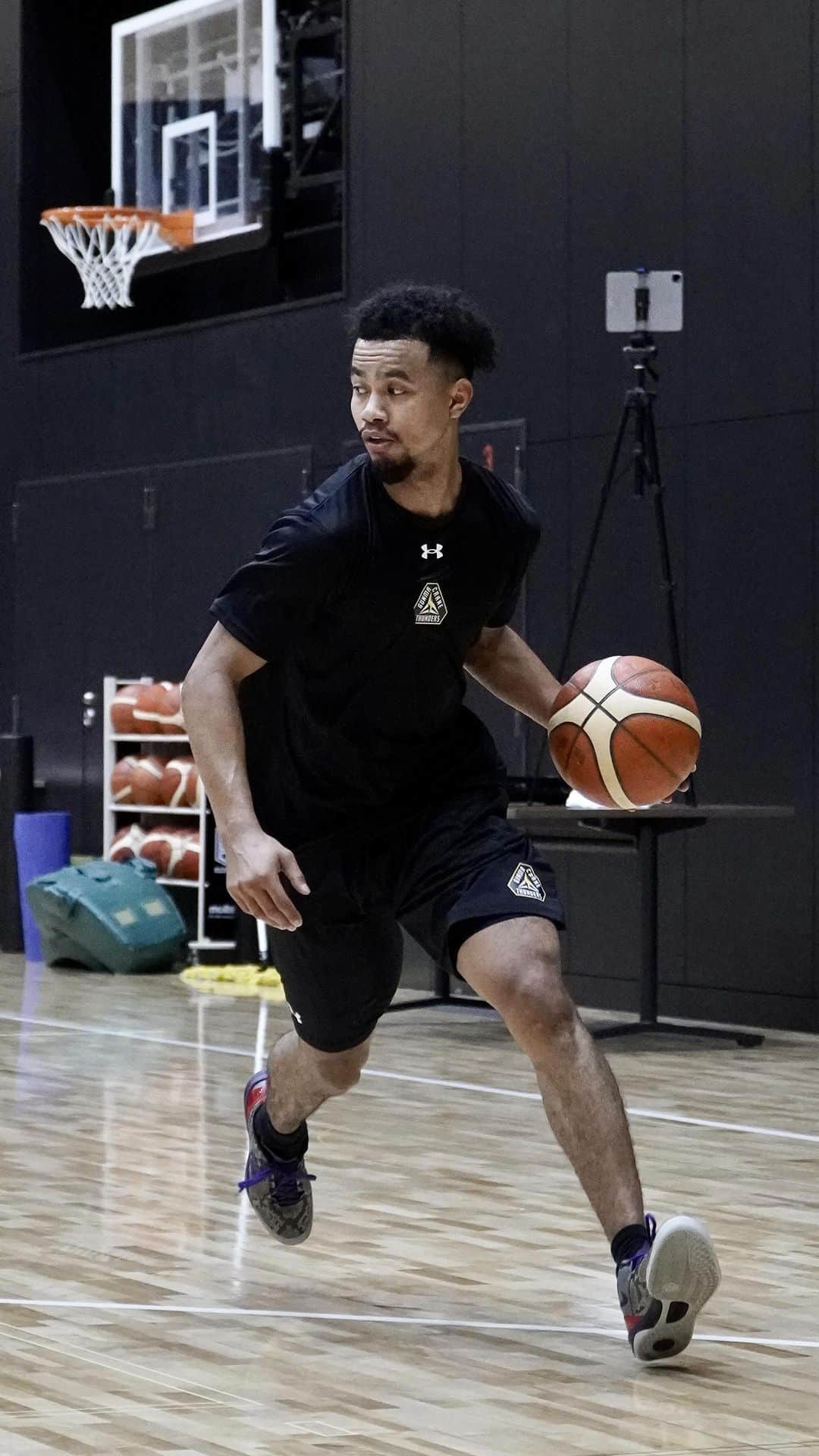 群馬クレインサンダーズのインスタグラム：「𝙆𝙤𝙝 𝙞𝙨 𝙝𝙚𝙧𝙚! 👑⚡️  #群馬クレインサンダーズ #Bリーグ #コー・フリッピン」