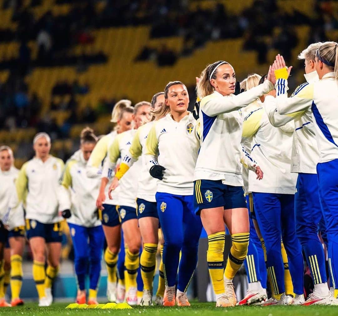 のインスタグラム：「Tillsammans för Sverige 🇸🇪」