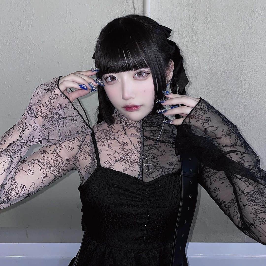 のインスタグラム：「まだやっぱり暑かったこの服」