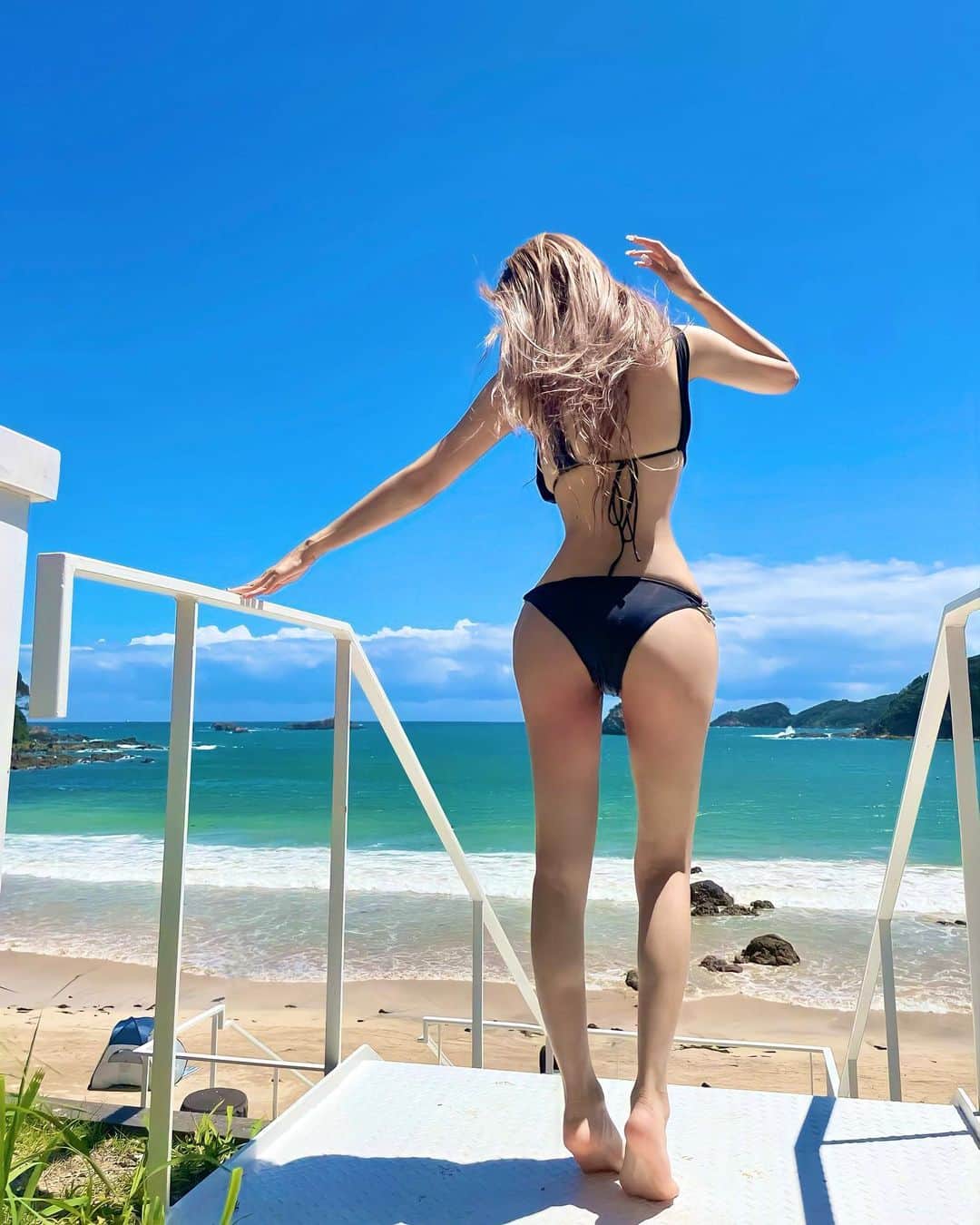 葉月芽生のインスタグラム：「Happy Day🌊🩵 ̖́-」