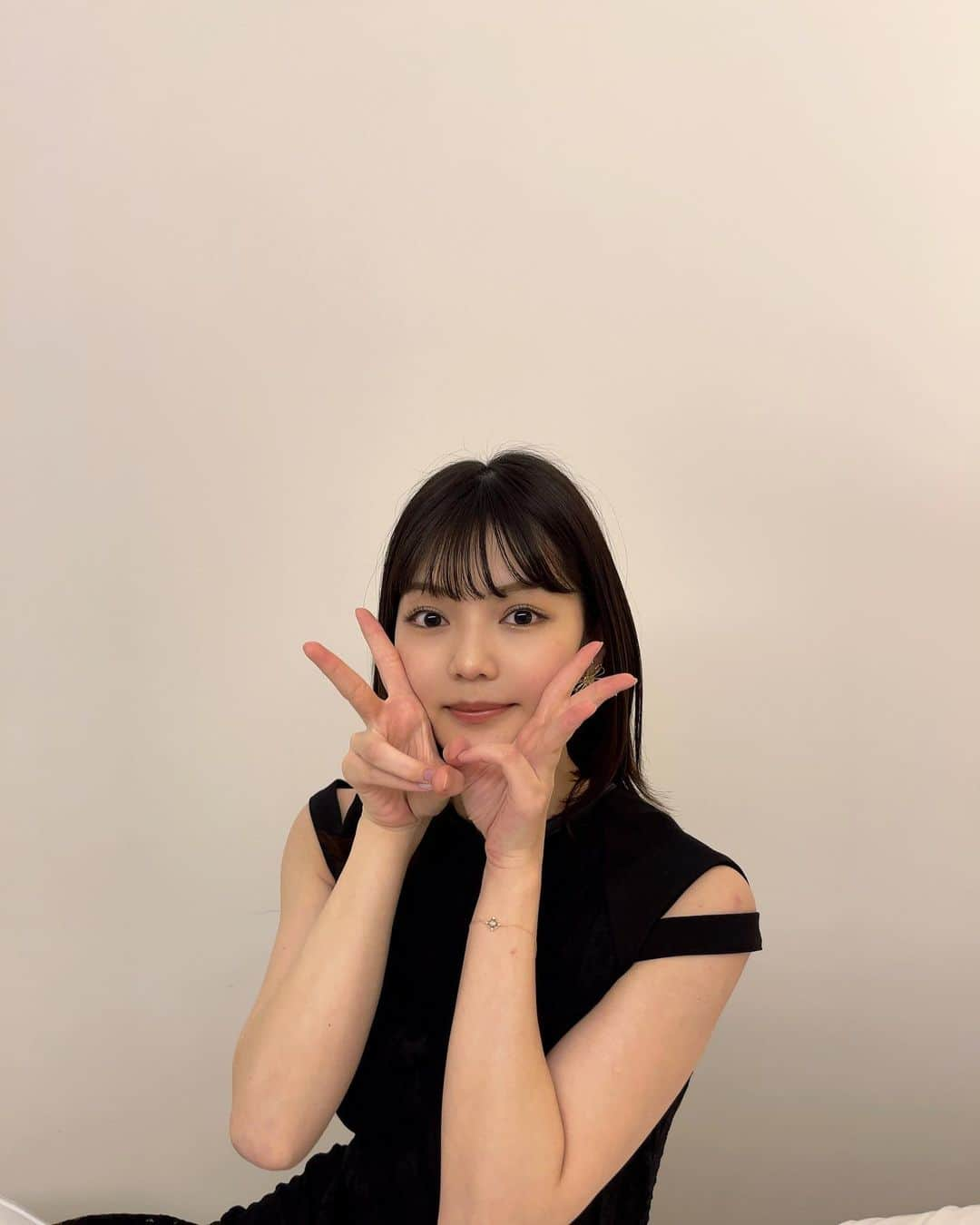 平塚日菜さんのインスタグラム写真 - (平塚日菜Instagram)「.  .  .  8月14日！  誕生日を迎えました❤︎  会う人みんなに、 「日菜は変わらないね〜」と言われますが…  少しずつ大人になれてるかな☺笑  いつも応援ありがとうございます🪽」8月14日 19時16分 - hiratsukahina