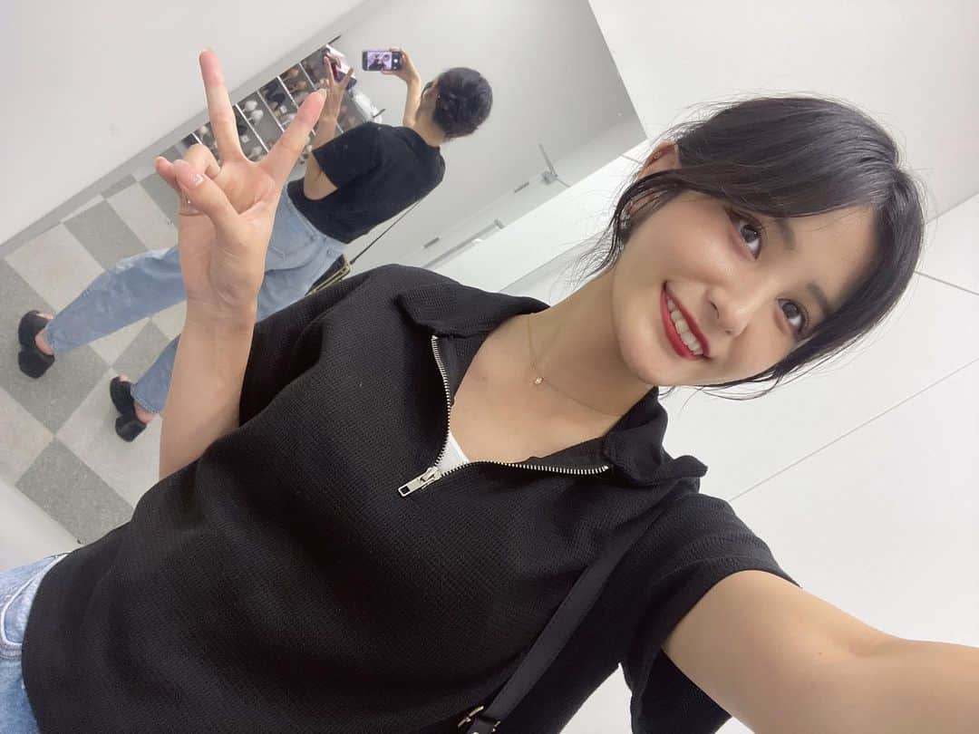 池谷実悠のインスタグラム：「🐦‍⬛  #テレ東 #アナウンサー」