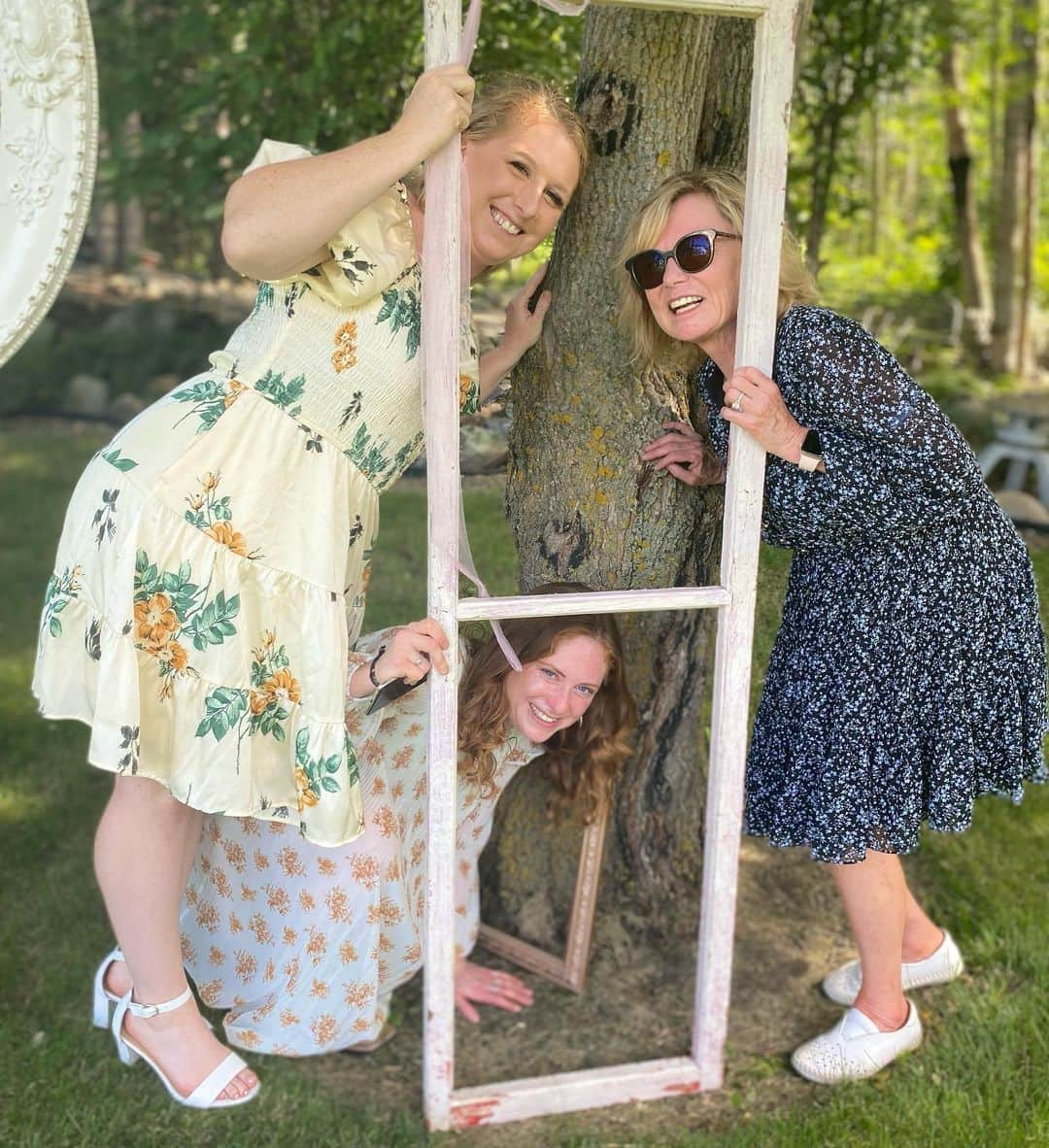 ナターシャ・ピュリッチさんのインスタグラム写真 - (ナターシャ・ピュリッチInstagram)「Love is in the air. Beautiful Sunday afternoon celebrating our bride to be @littlestvetshop 💕.   #family #weddingseason #katarinaandmark」8月14日 10時47分 - tashapurich