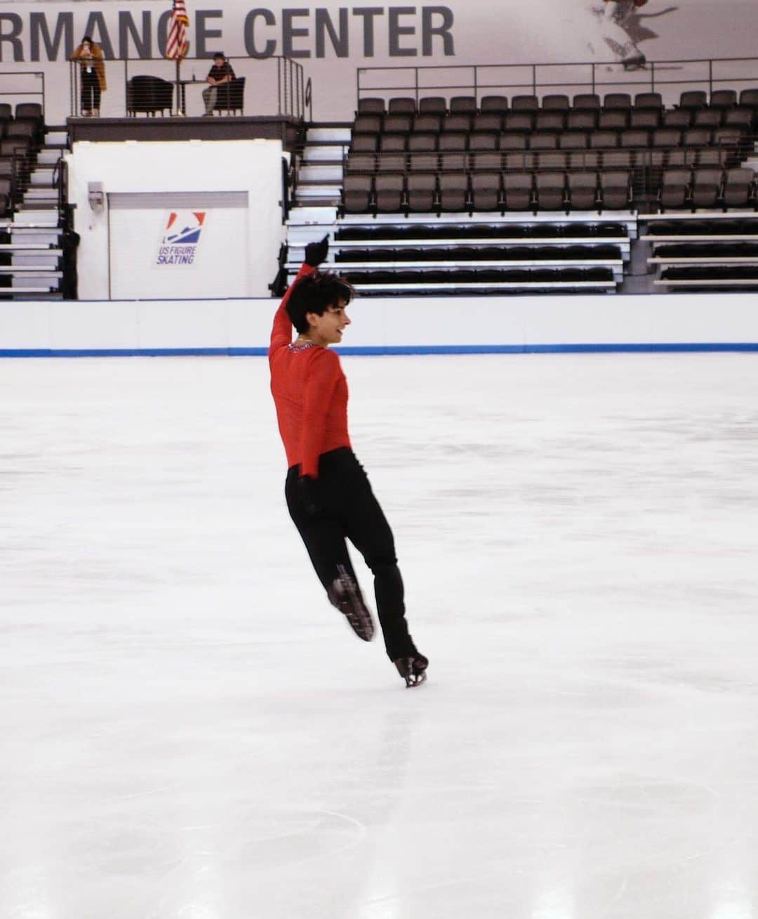 Donovan Carrillo Suazoのインスタグラム：「Oficialmente de regreso en competencias  Me siento muy feliz de estar de regreso, disfrutando esta nueva etapa de mi carrera deportiva.  Gracias por todo el apoyo! 🇲🇽🫶🏽   📸 @anything_goe」